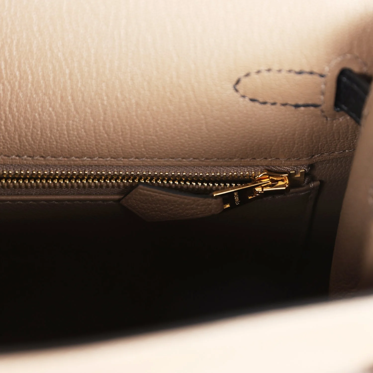 Replicate Hermes Special Order (HSS) Kelly Sellier 25 Black and Etoupe Chevre Mysore Permabrass Hardware(1:1 replica)