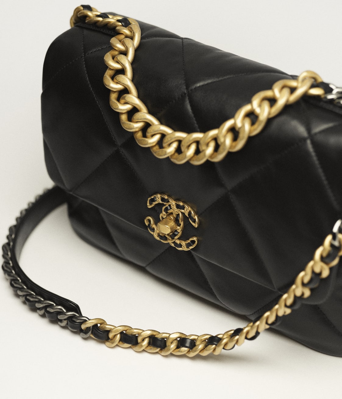 Replicate CHANEL 19 LARGE HANDBAG(1:1 replica)