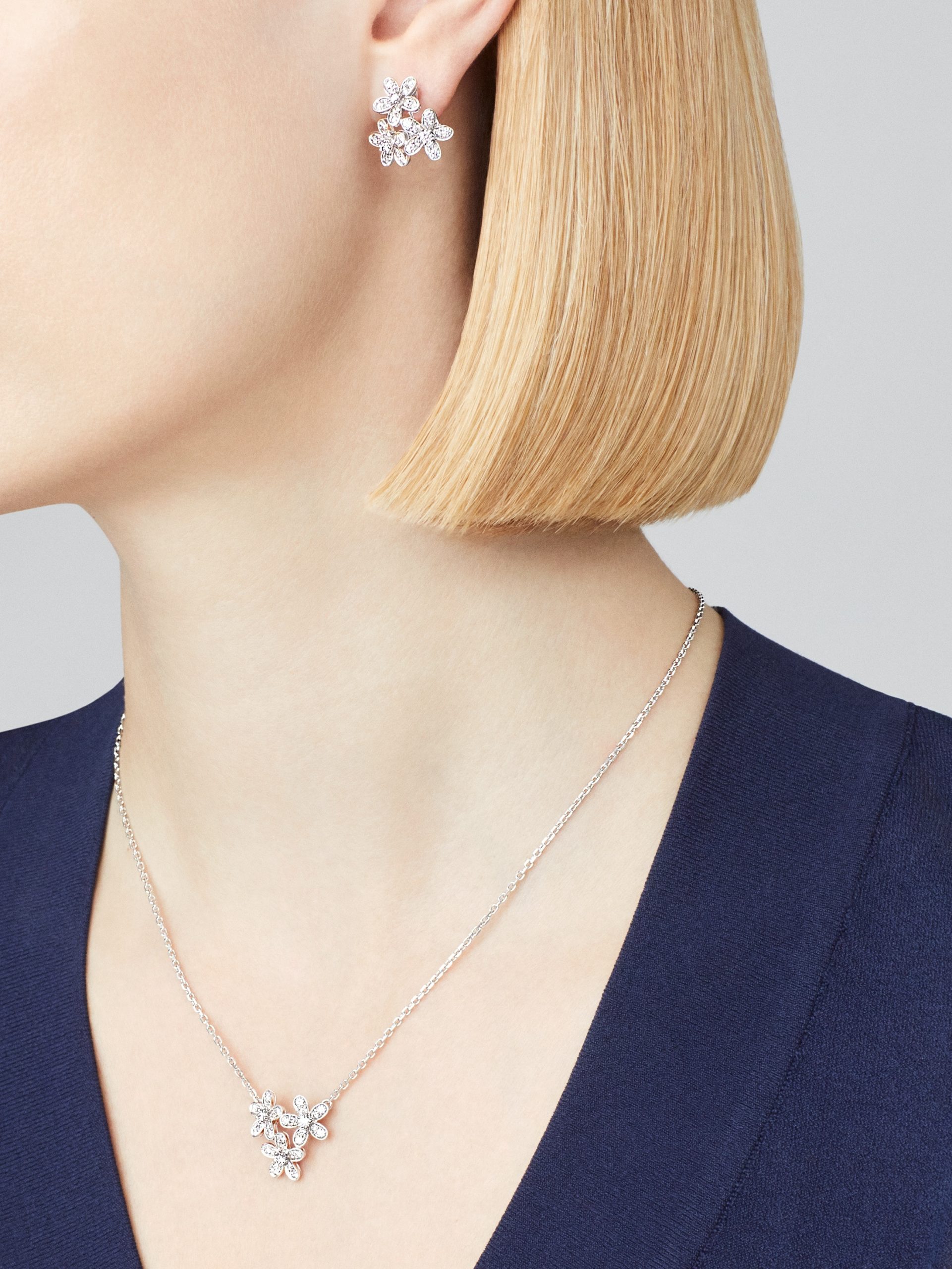 Replicate Socrate pendant, 3 flowers(1:1 replica)