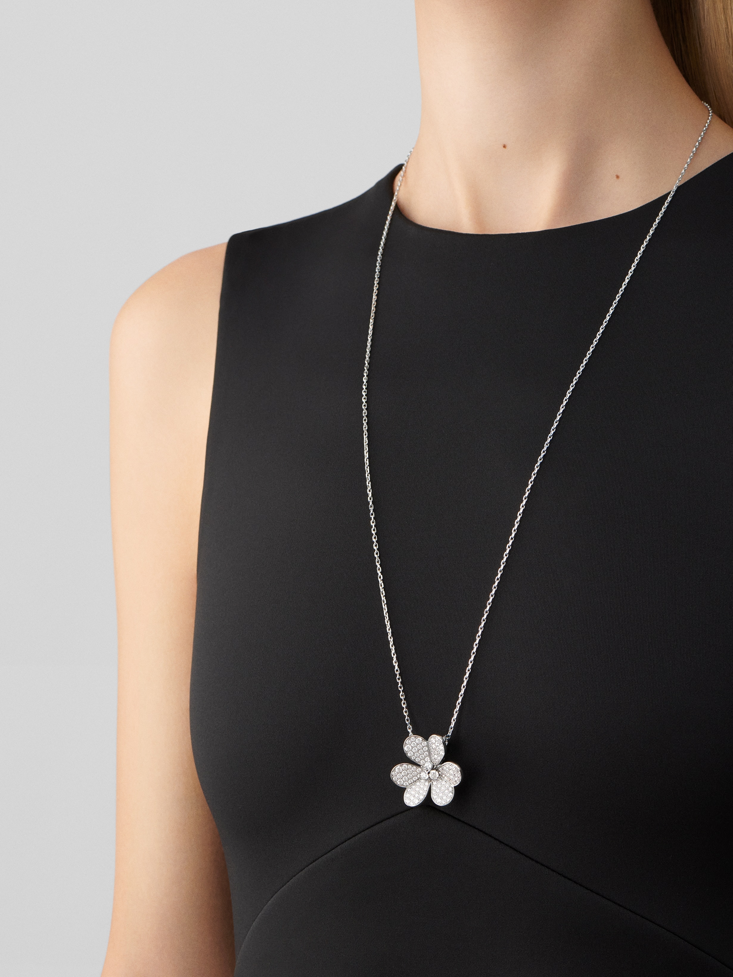 Replicate Frivole clip pendant, very large model(1:1 replica)