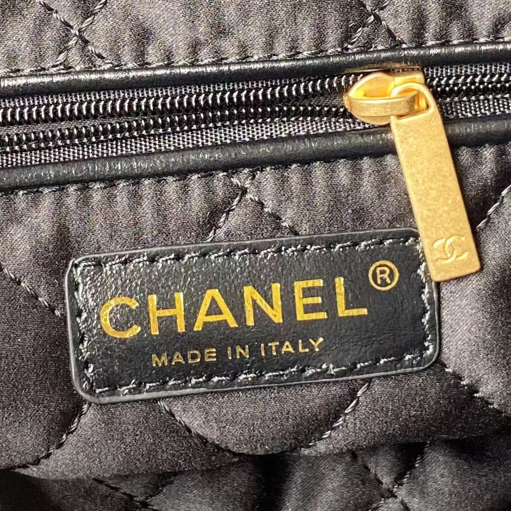 Replicate Chanel 22 AS3260 Small Bag Black Shiny Crumpled Calfskin Gold Hardware(1:1 replica)