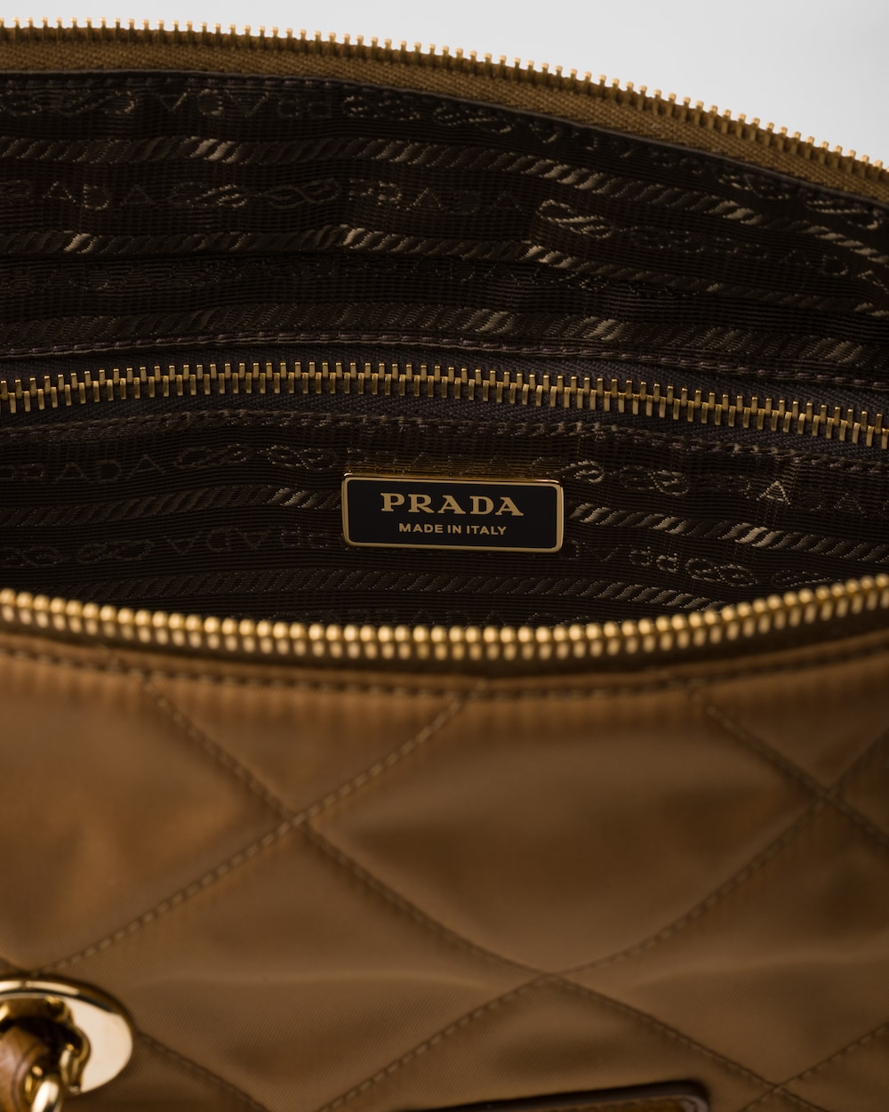 Replicate Prada Re-Edition 1995 Chaîne Large Re-Nylon Bag(1:1 replica)