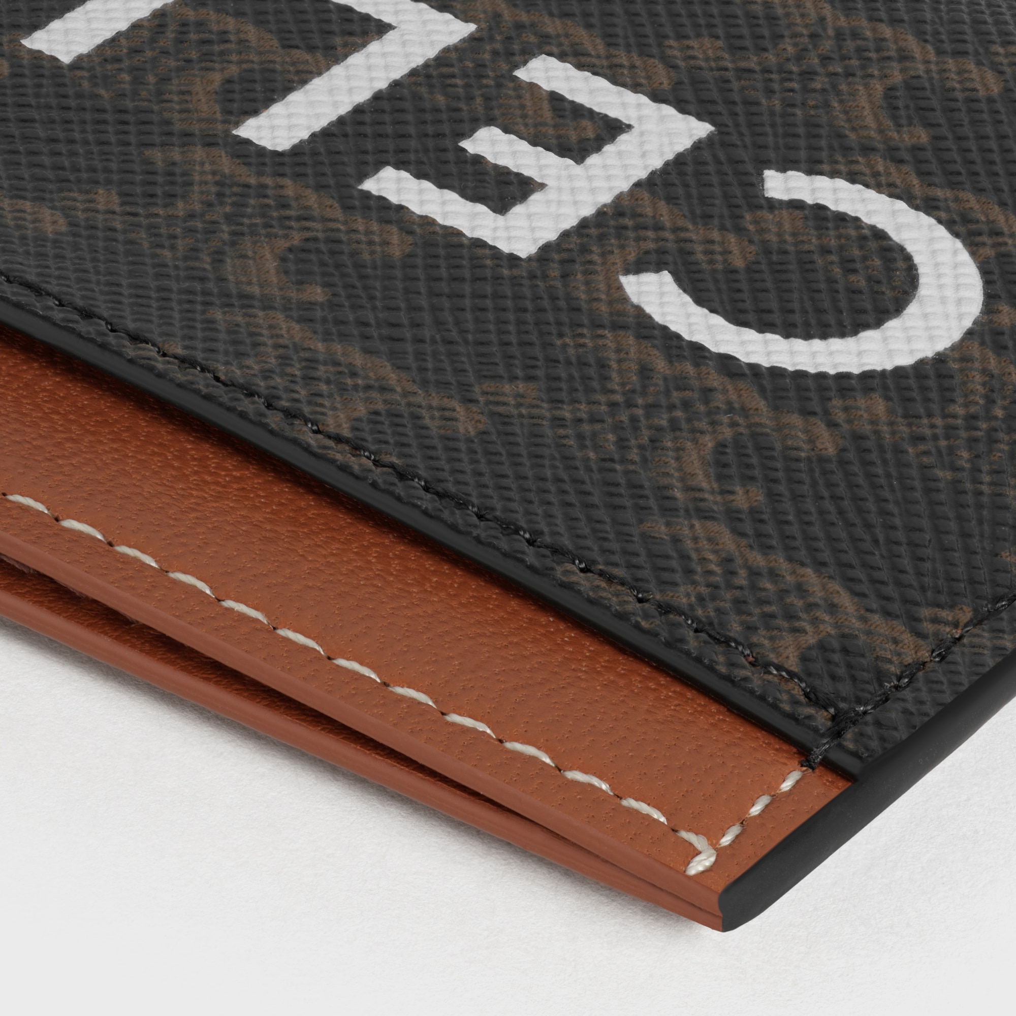 Replicate CARD HOLDER IN TRIOMPHE CANVAS WITH CELINE PRINT TAN(1:1 replica)