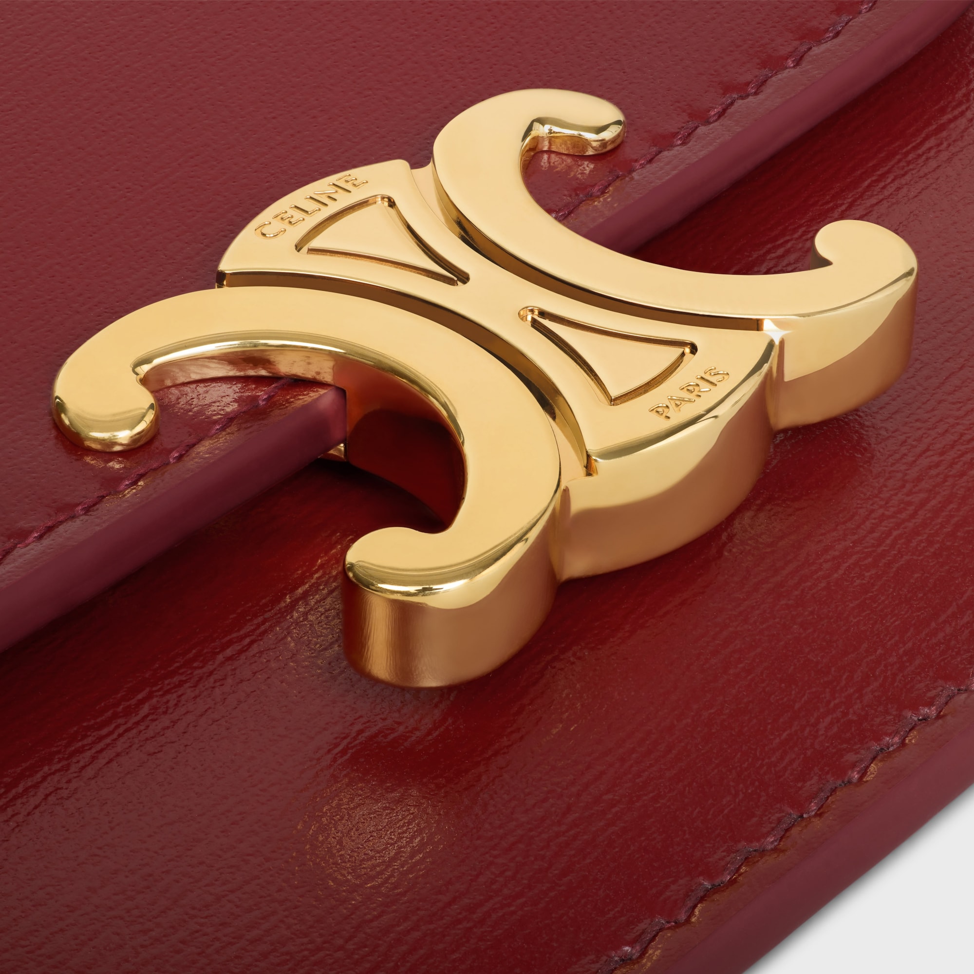 Replicate CARD HOLDER WITH FLAP TRIOMPHE IN SHINY CALFSKIN DARK RUBY(1:1 replica)