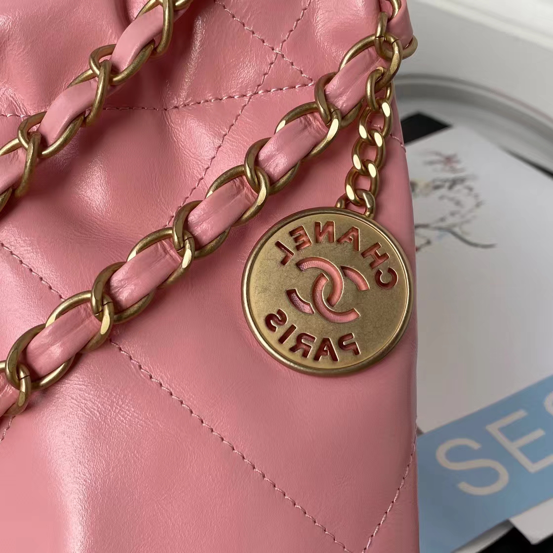Replicate Chanel 22 AS3260 Small Bag Pink Calfskin Gold Hardware(1:1 replica)