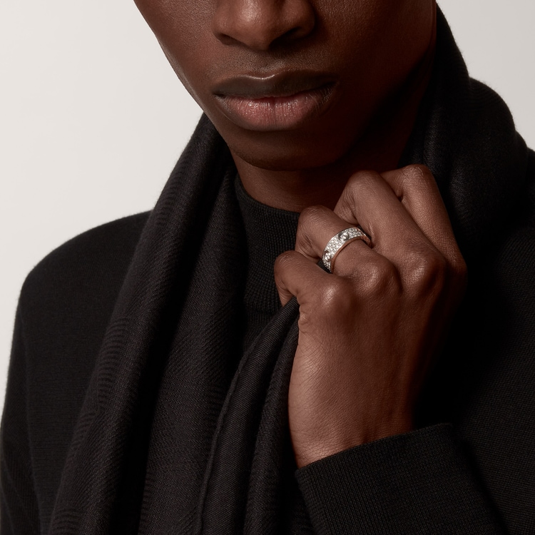 Replicate LOVE ring, classic model, paved, 6 diamonds(1:1 replica)