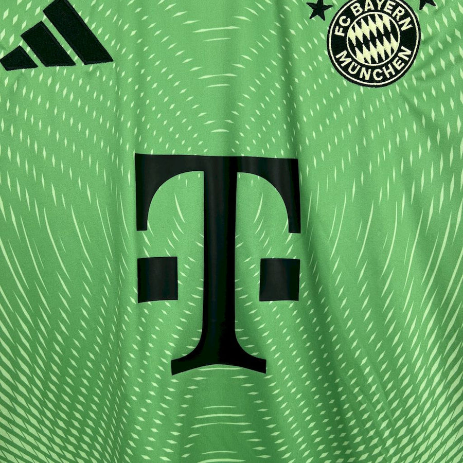 Bayern Munich Goalkeeper Home Jersey 25/26