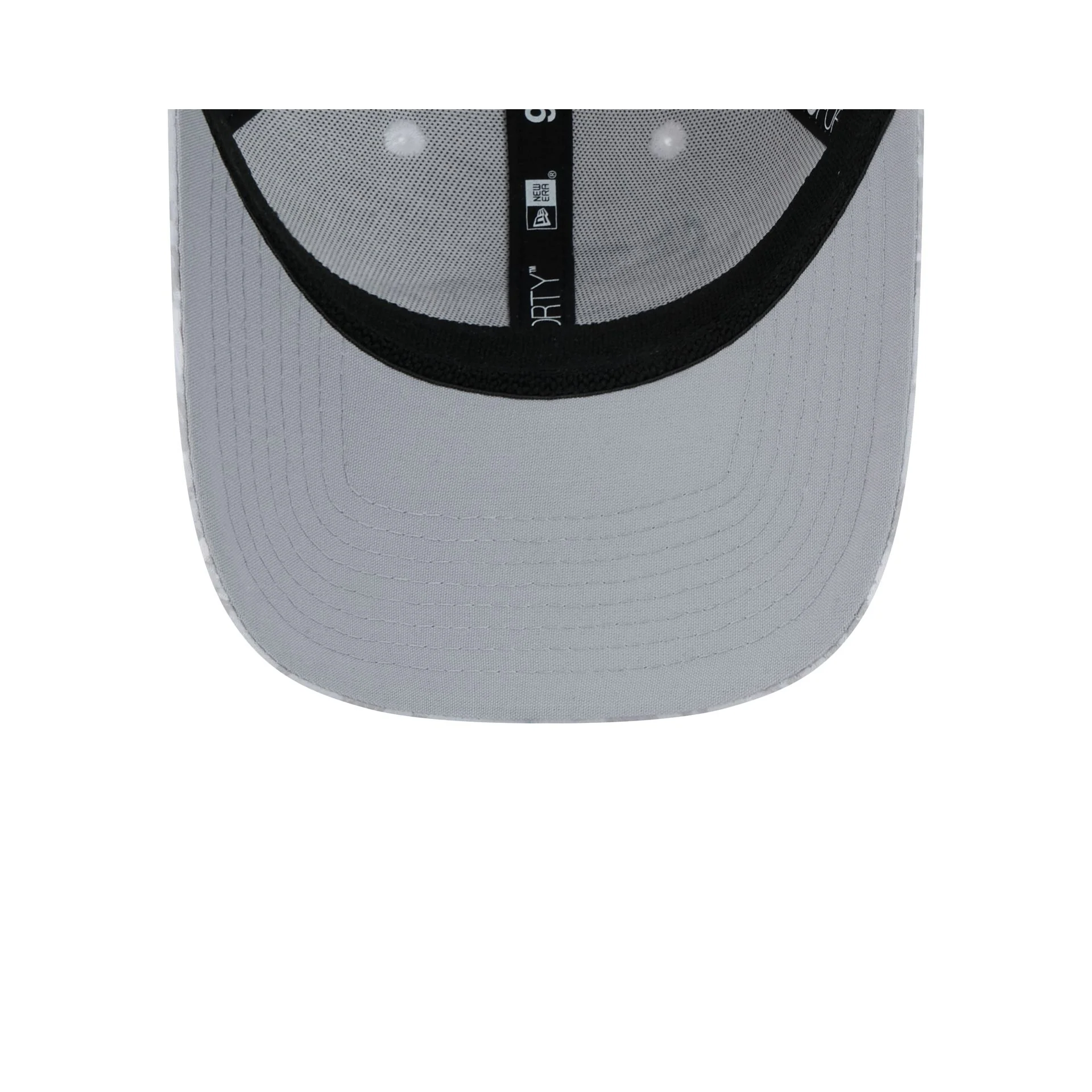 Denver Broncos 2024 Salute to Service 9FORTY Stretch-Snap Hat