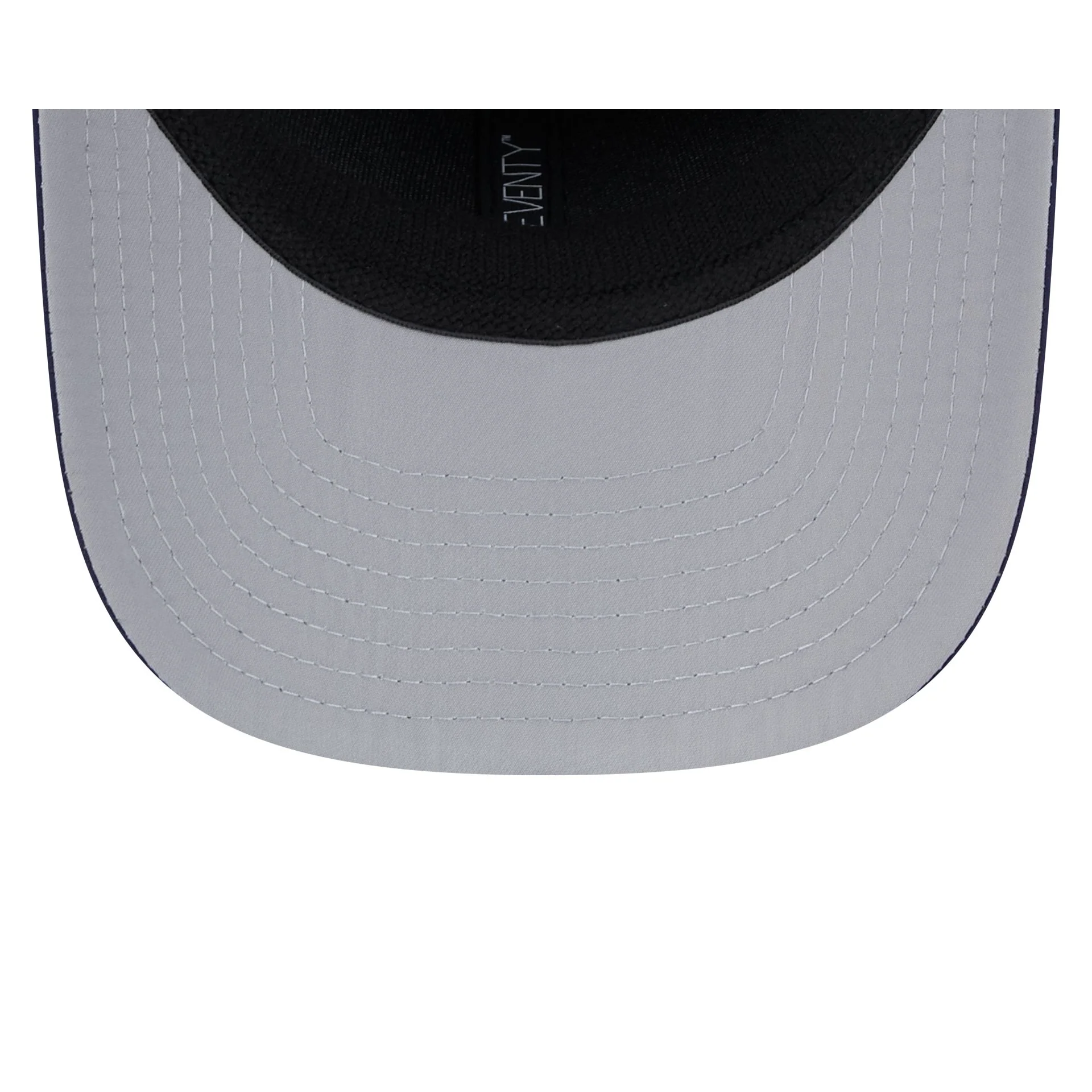 Montreal Canadiens Perform 9SEVENTY Stretch-Snap Hat