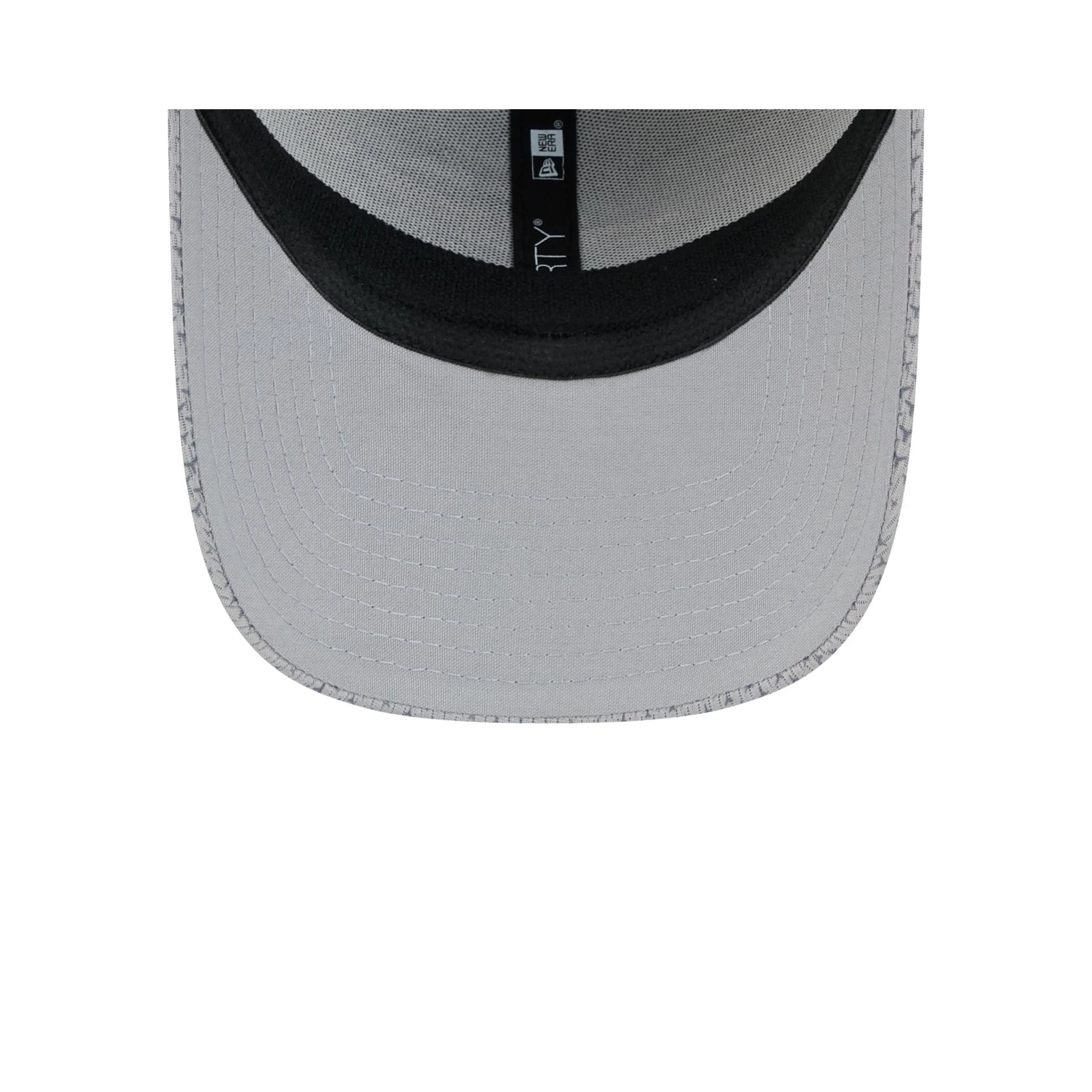 Buffalo Bills 2024 Sideline Gray 39THIRTY Stretch Fit Hat