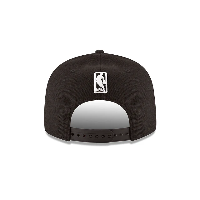 New York Knicks Basic Black 9FIFTY Snapback Hat