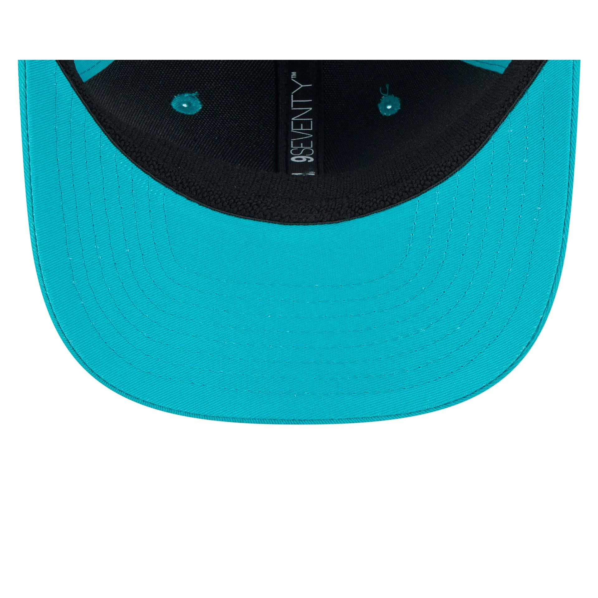 Miami Dolphins Circle Patch 9SEVENTY Stretch-Snap Hat