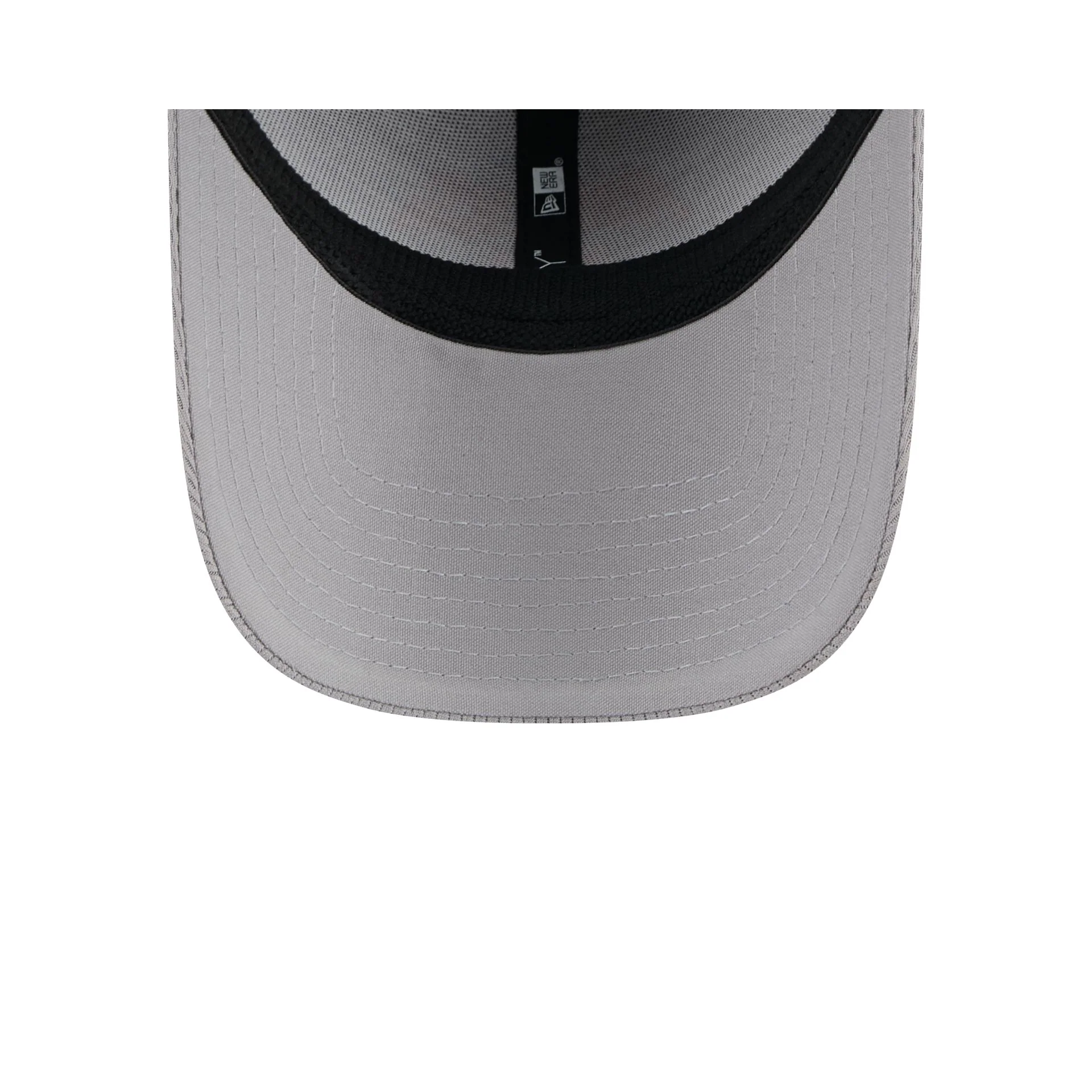 New York Knicks Gray 9FORTY Stretch-Snap Hat