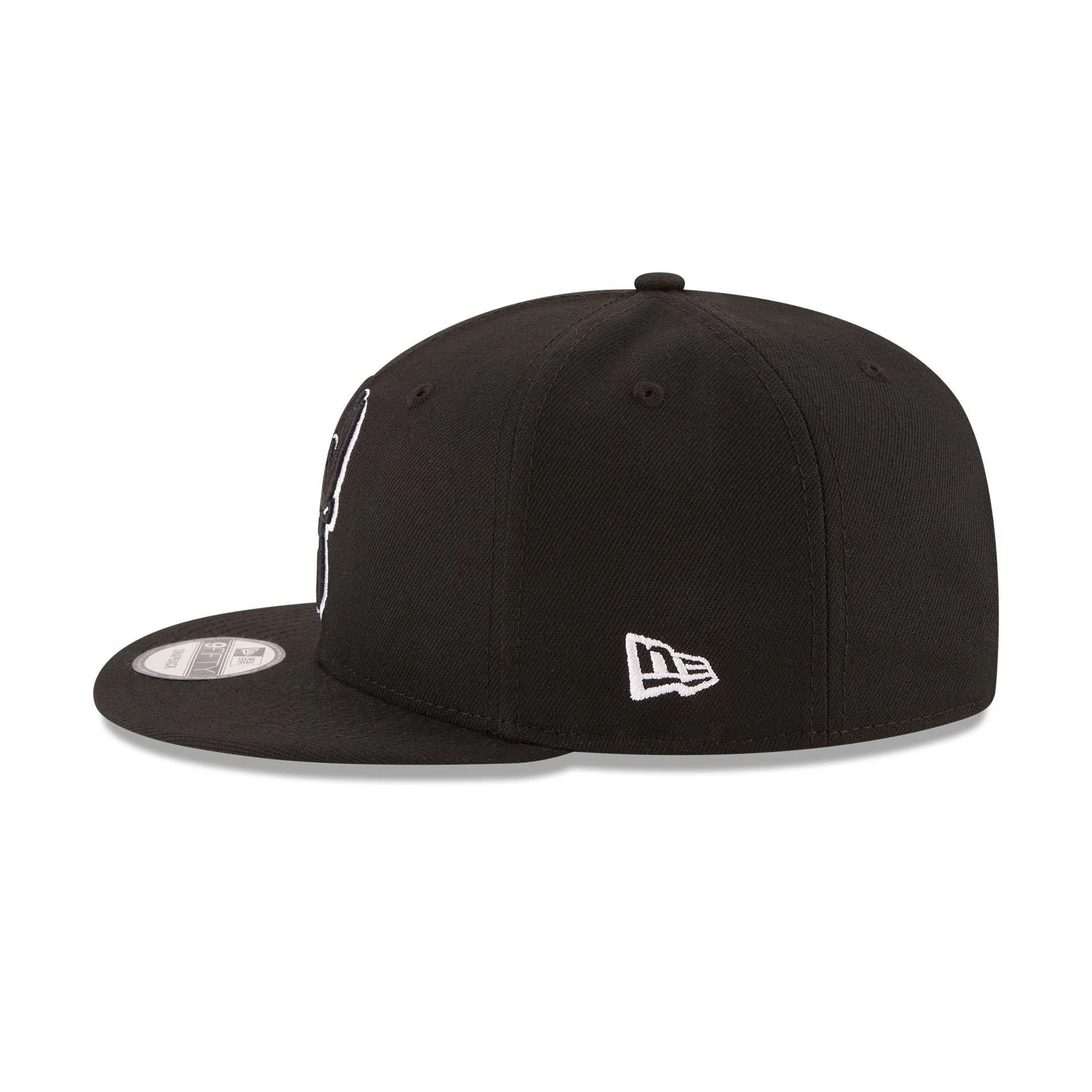 Milwaukee Bucks Basic Black & White 9FIFTY Snapback Hat