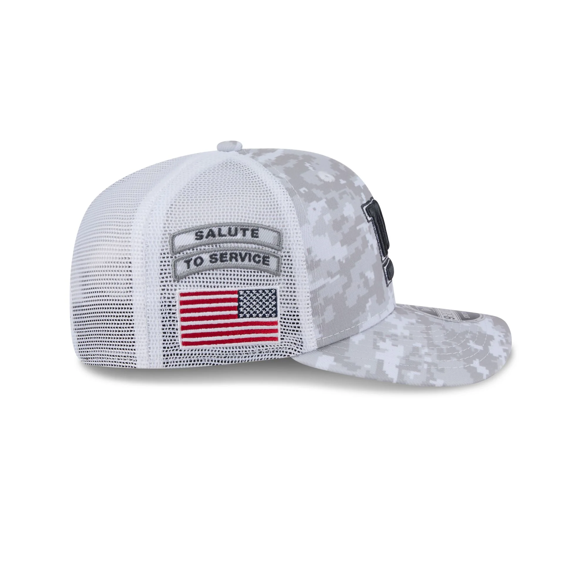 New York Giants 2024 Salute to Service 9SEVENTY Trucker Hat