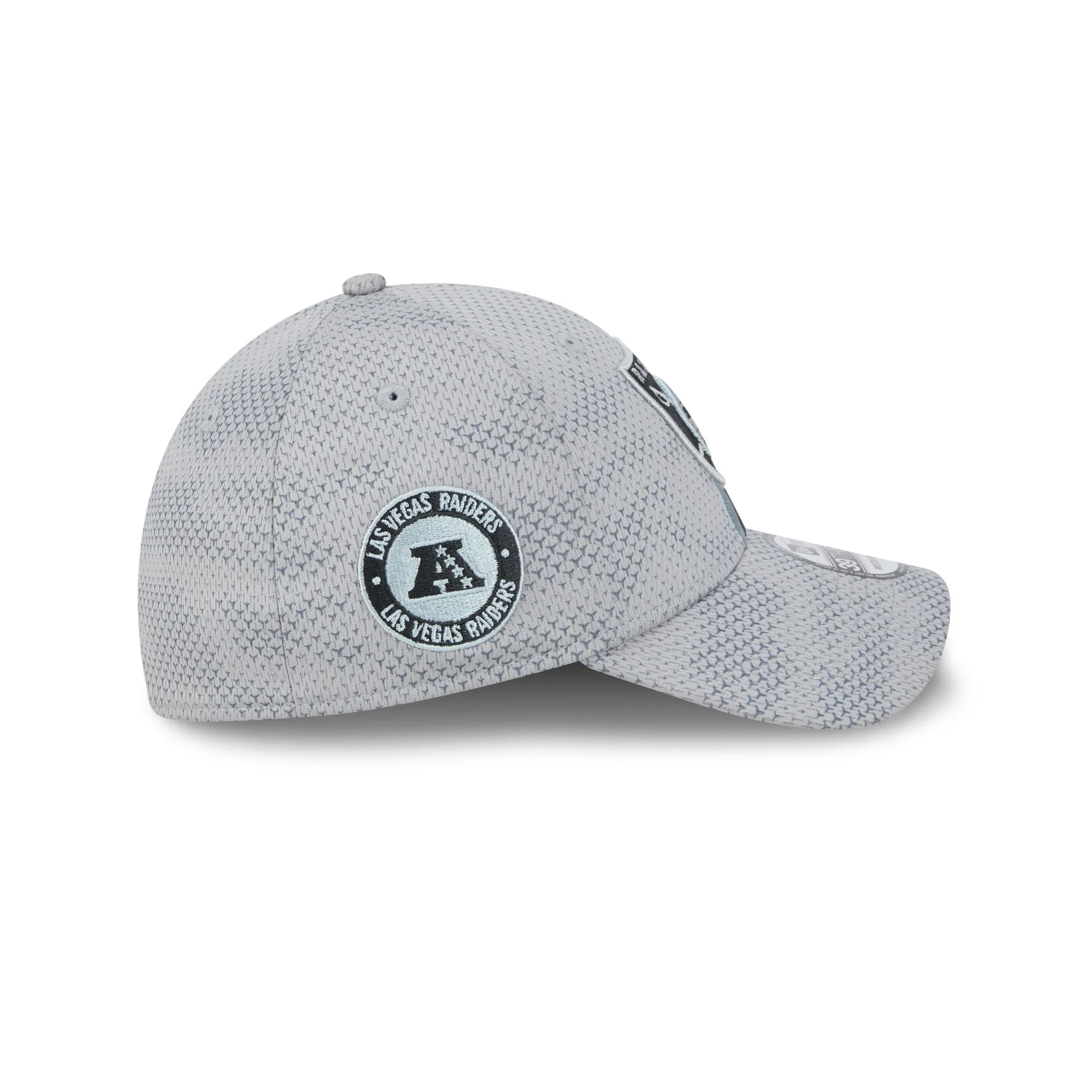 Las Vegas Raiders 2024 Sideline Gray 39THIRTY Stretch Fit Hat