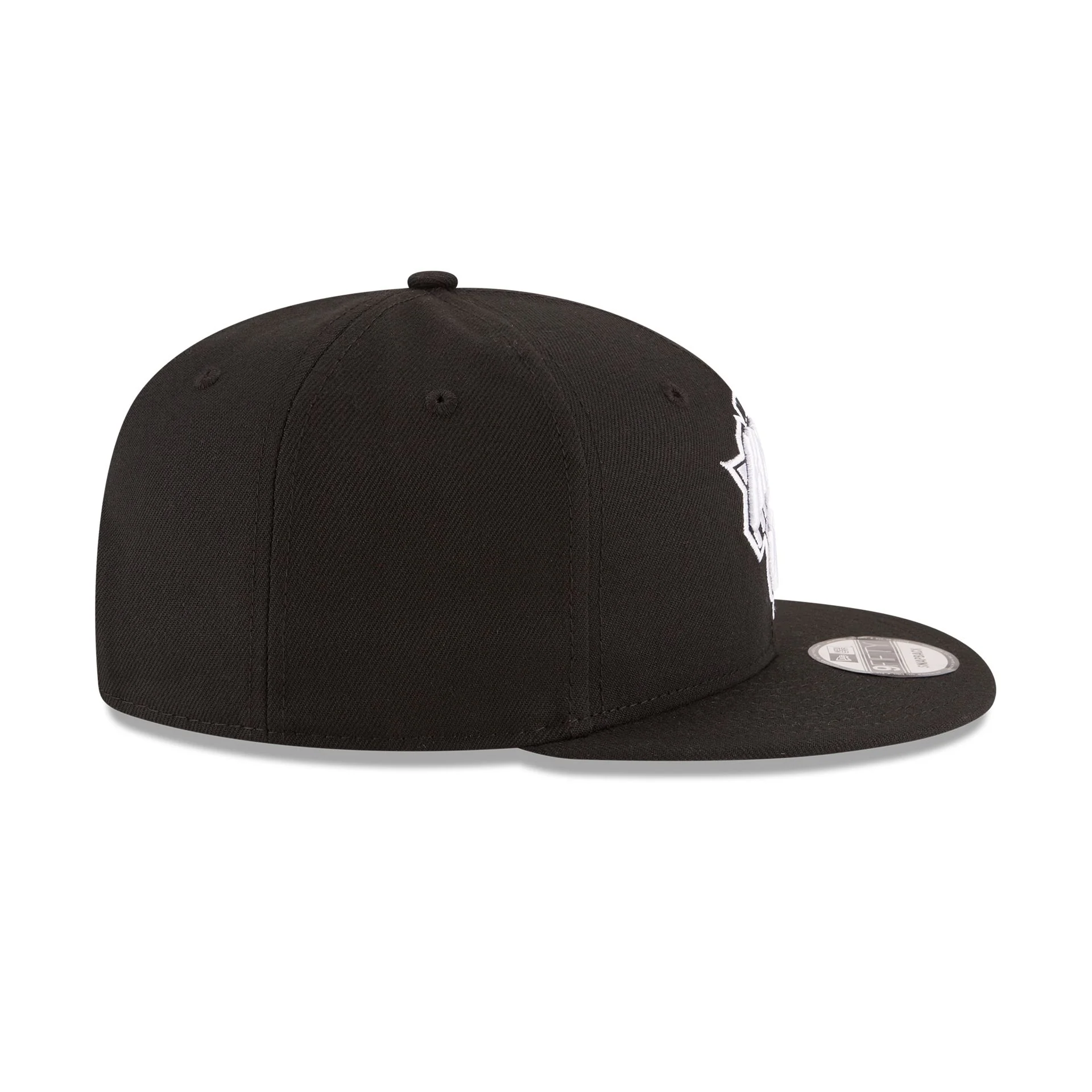 New York Knicks Basic Black & White 9FIFTY Snapback Hat