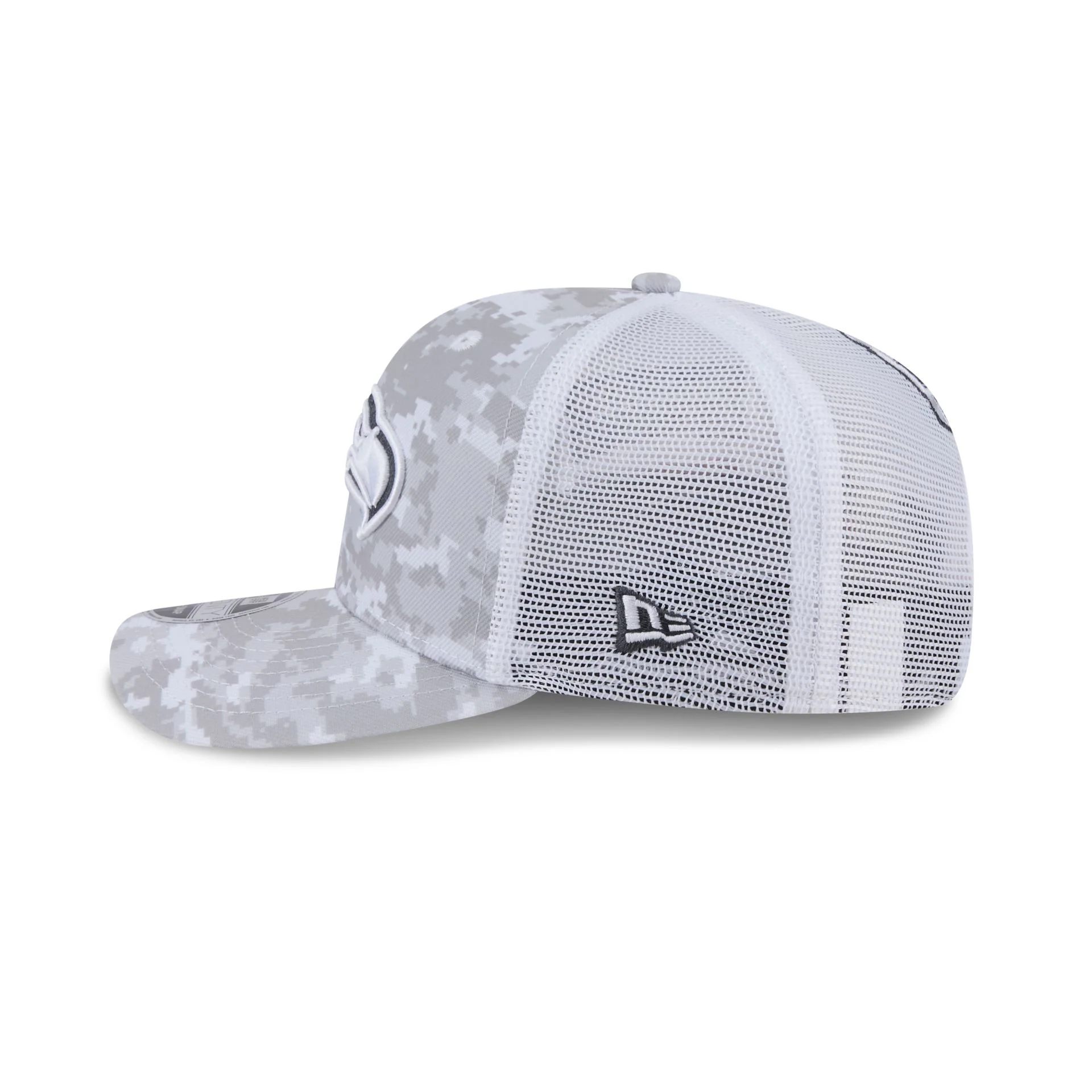 Seattle Seahawks 2024 Salute to Service 9SEVENTY Trucker Hat