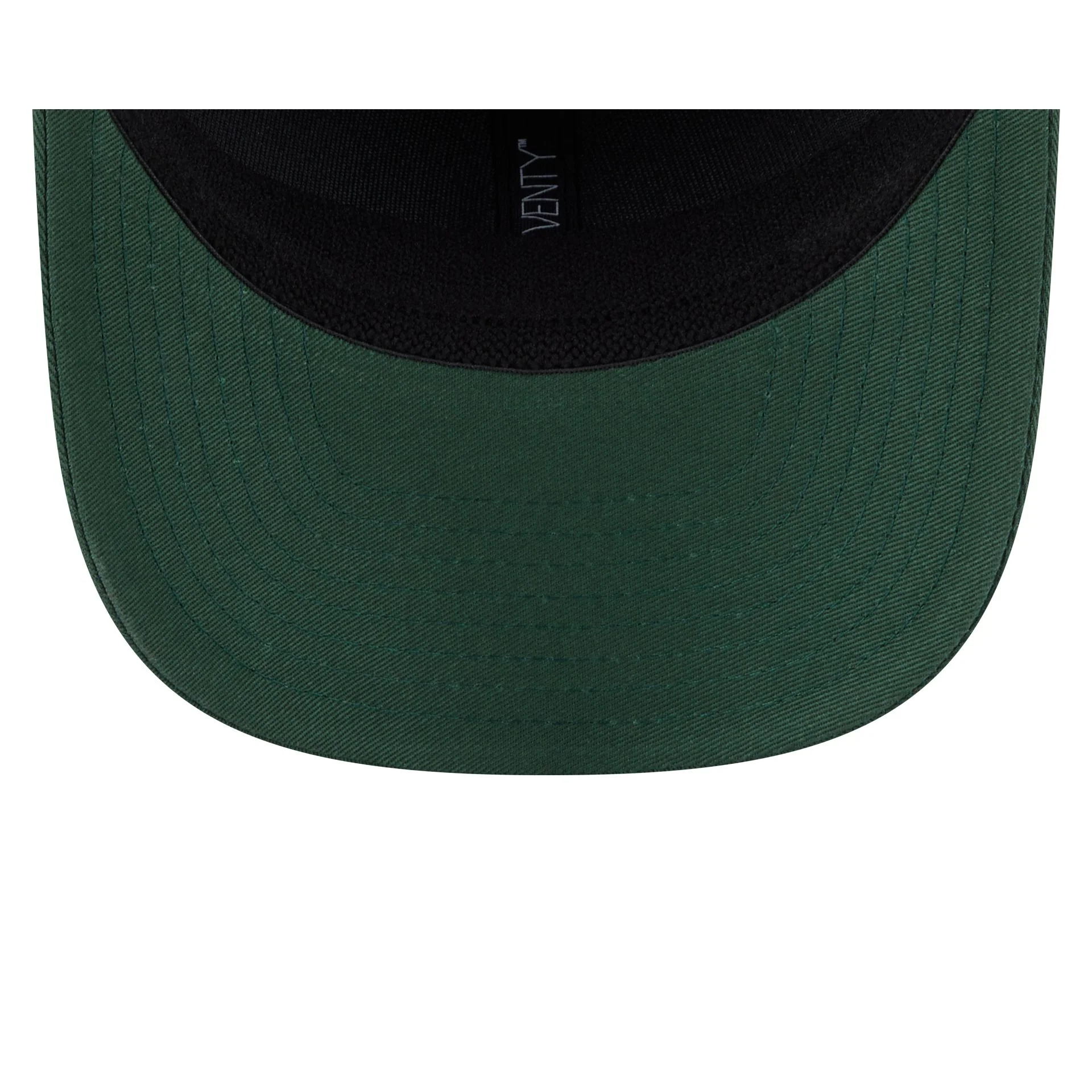 Milwaukee Bucks Circle Patch 9SEVENTY Stretch-Snap Hat