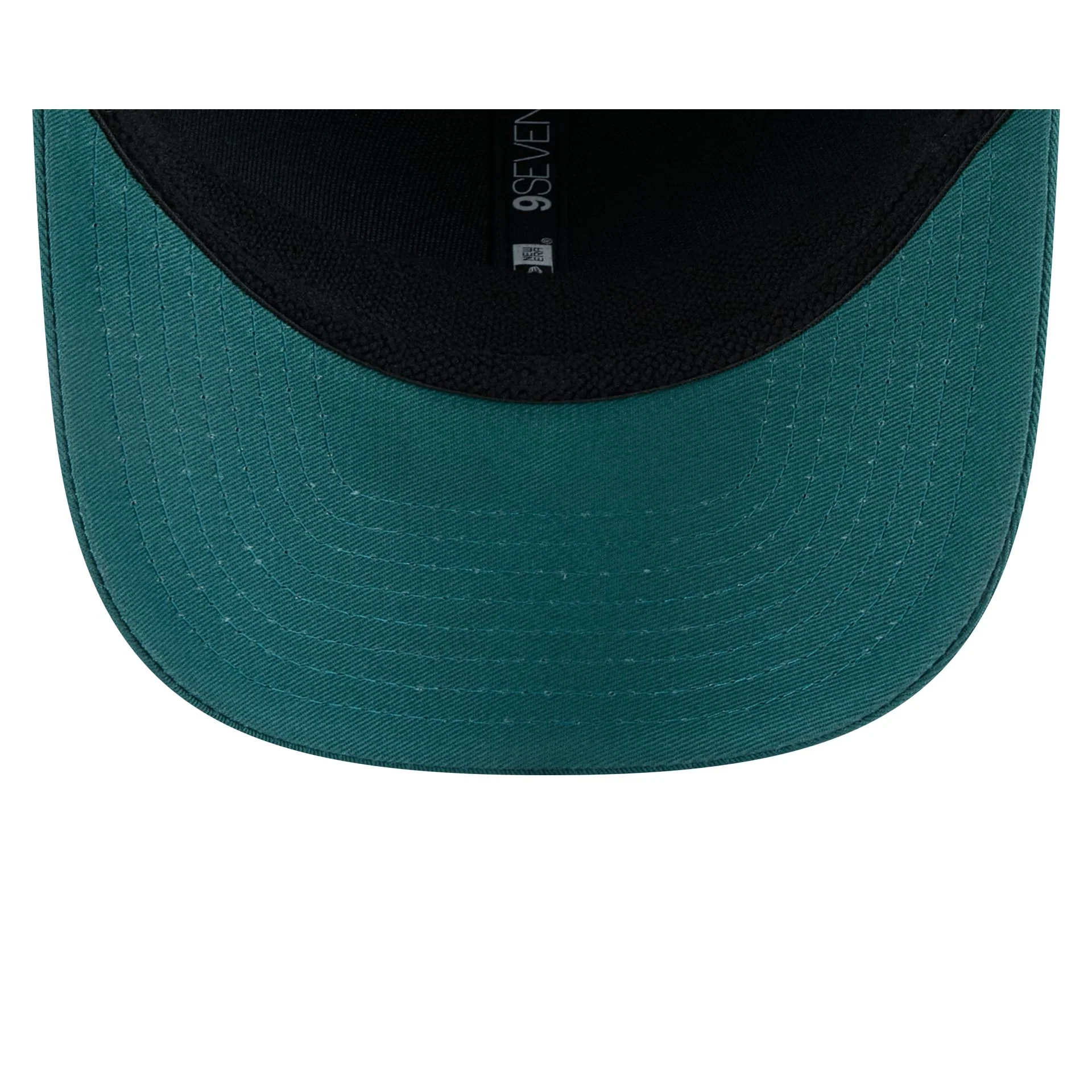 Philadelphia Eagles Circle Patch 9SEVENTY Stretch-Snap Hat