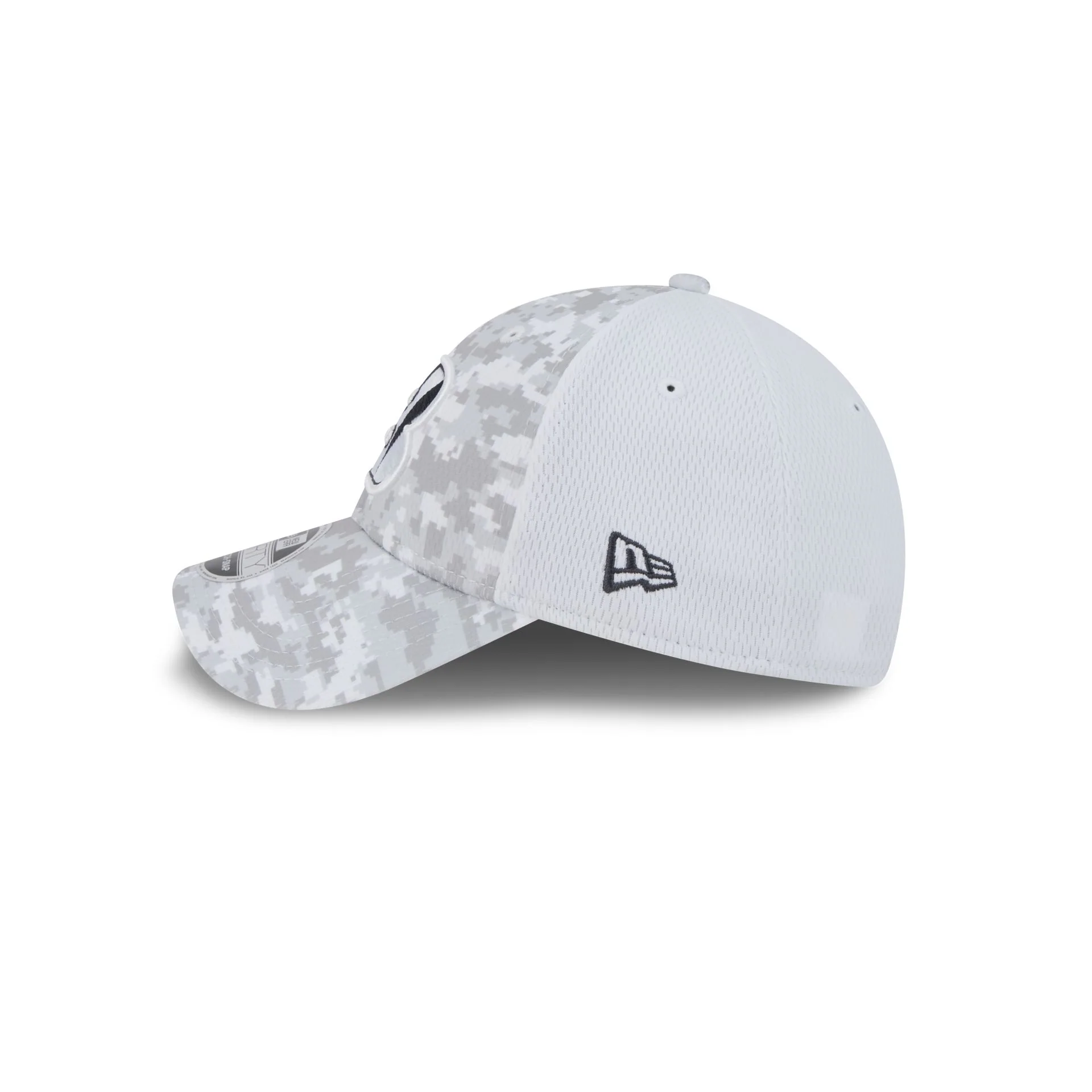 Cincinnati Bengals 2024 Salute to Service 9FORTY Stretch-Snap Hat