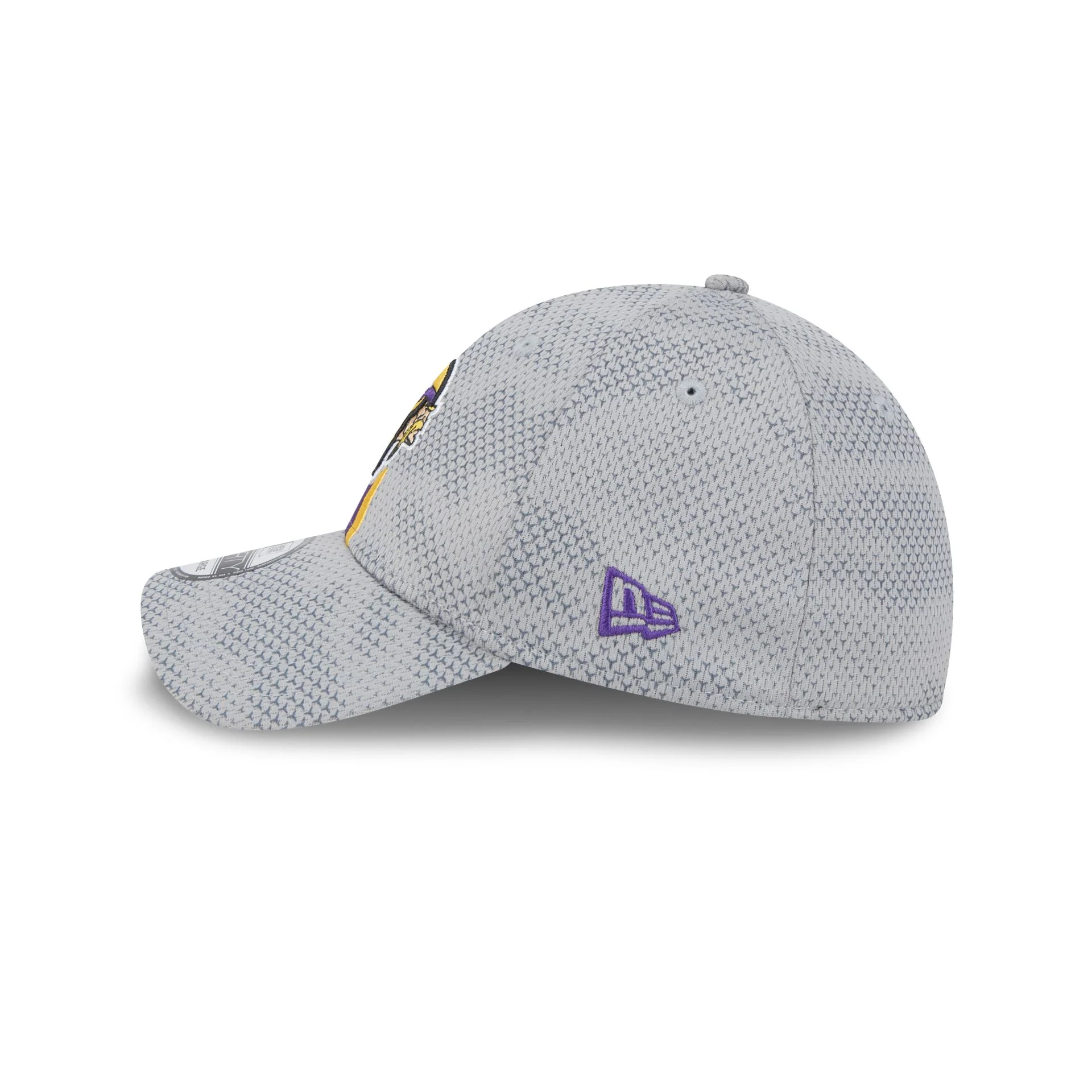 Minnesota Vikings 2024 Sideline Gray 39THIRTY Stretch Fit Hat