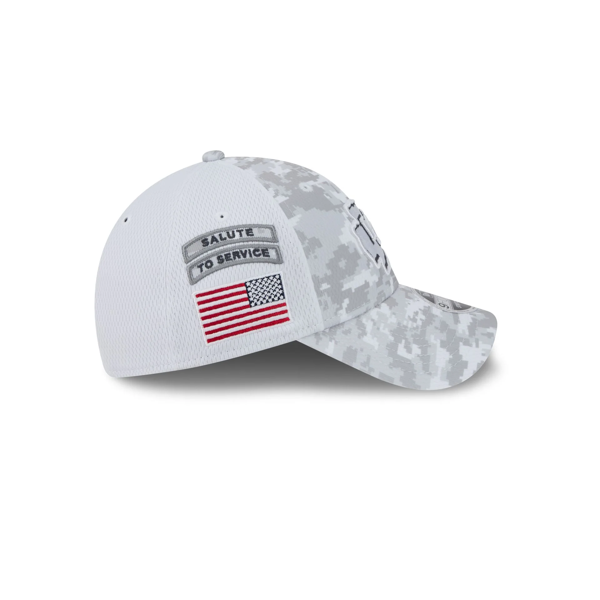 Kansas City Chiefs 2024 Salute to Service 9FORTY Stretch-Snap Hat