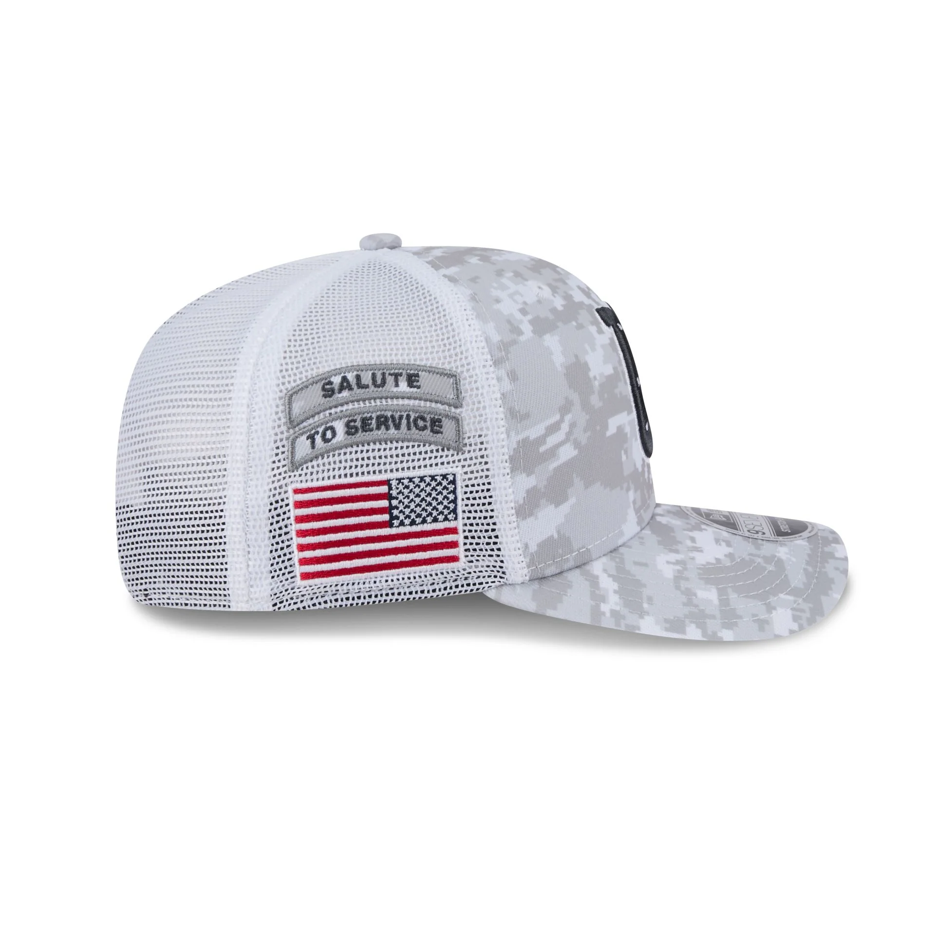 Indianapolis Colts 2024 Salute to Service 9SEVENTY Trucker Hat
