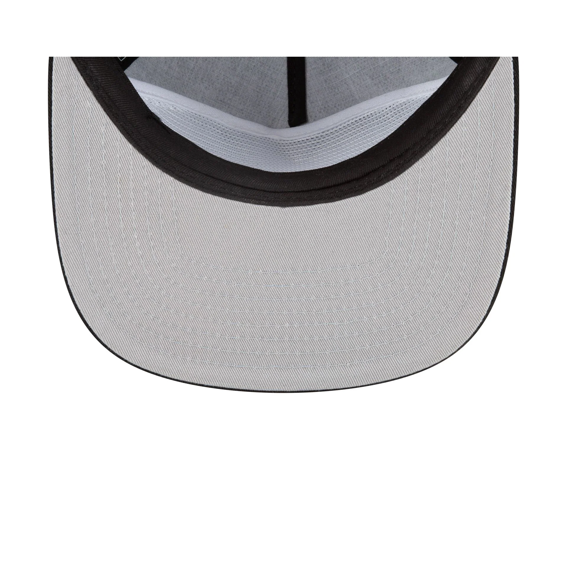 Oracle Red Bull Racing Essential White Script Golfer Hat