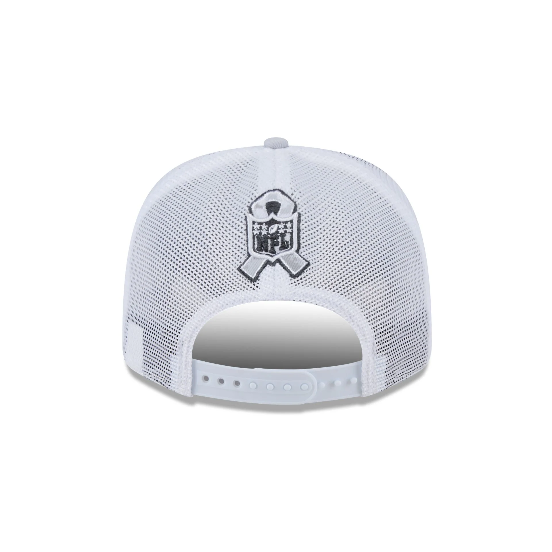 Indianapolis Colts 2024 Salute to Service 9SEVENTY Trucker Hat