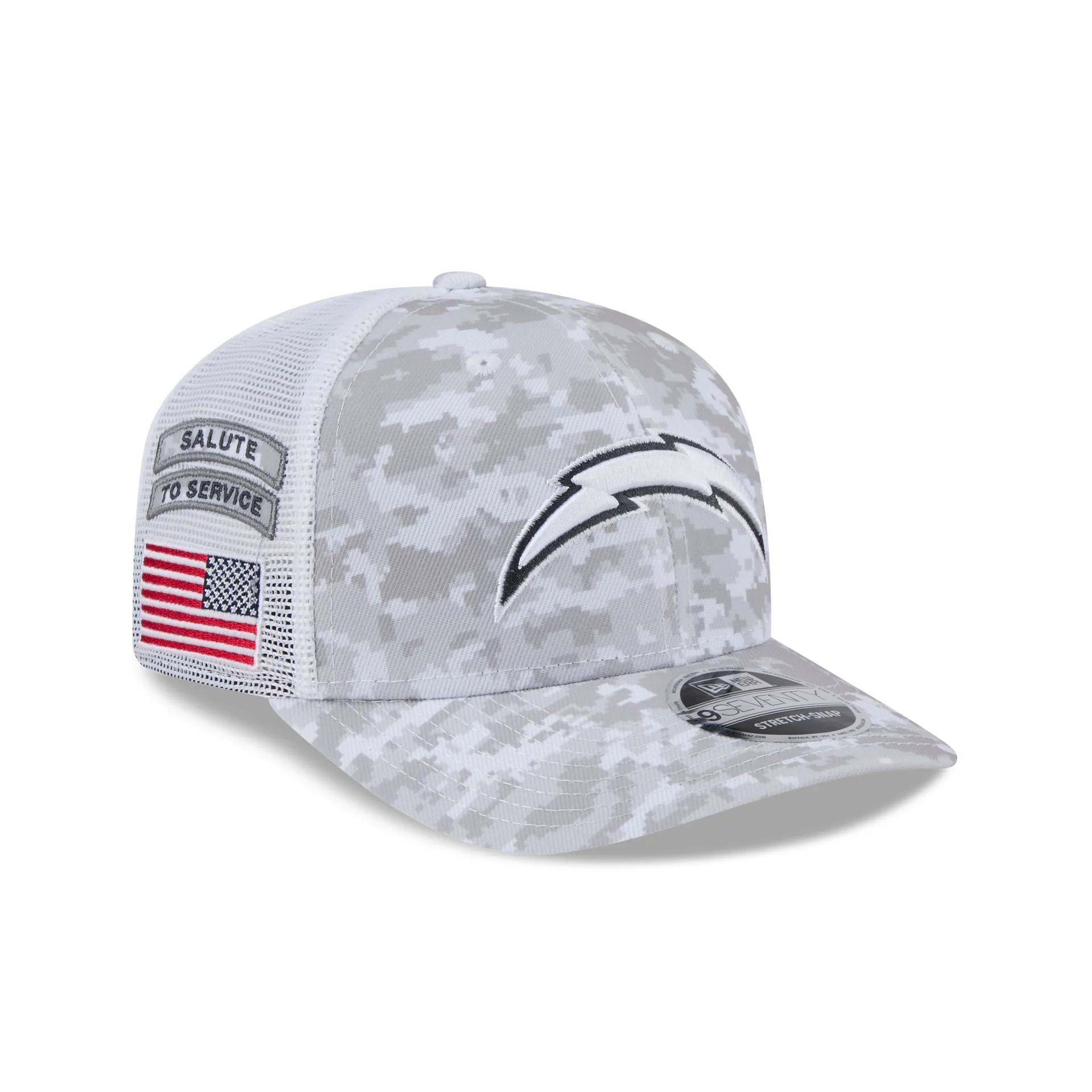 Los Angeles Chargers 2024 Salute to Service 9SEVENTY Trucker Hat
