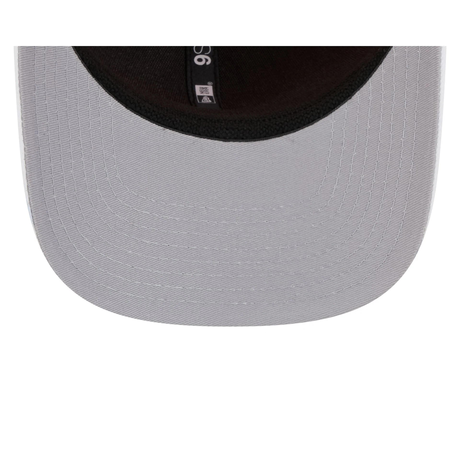 New York Knicks 2024 City Edition 9SEVENTY Stretch-Snap Hat