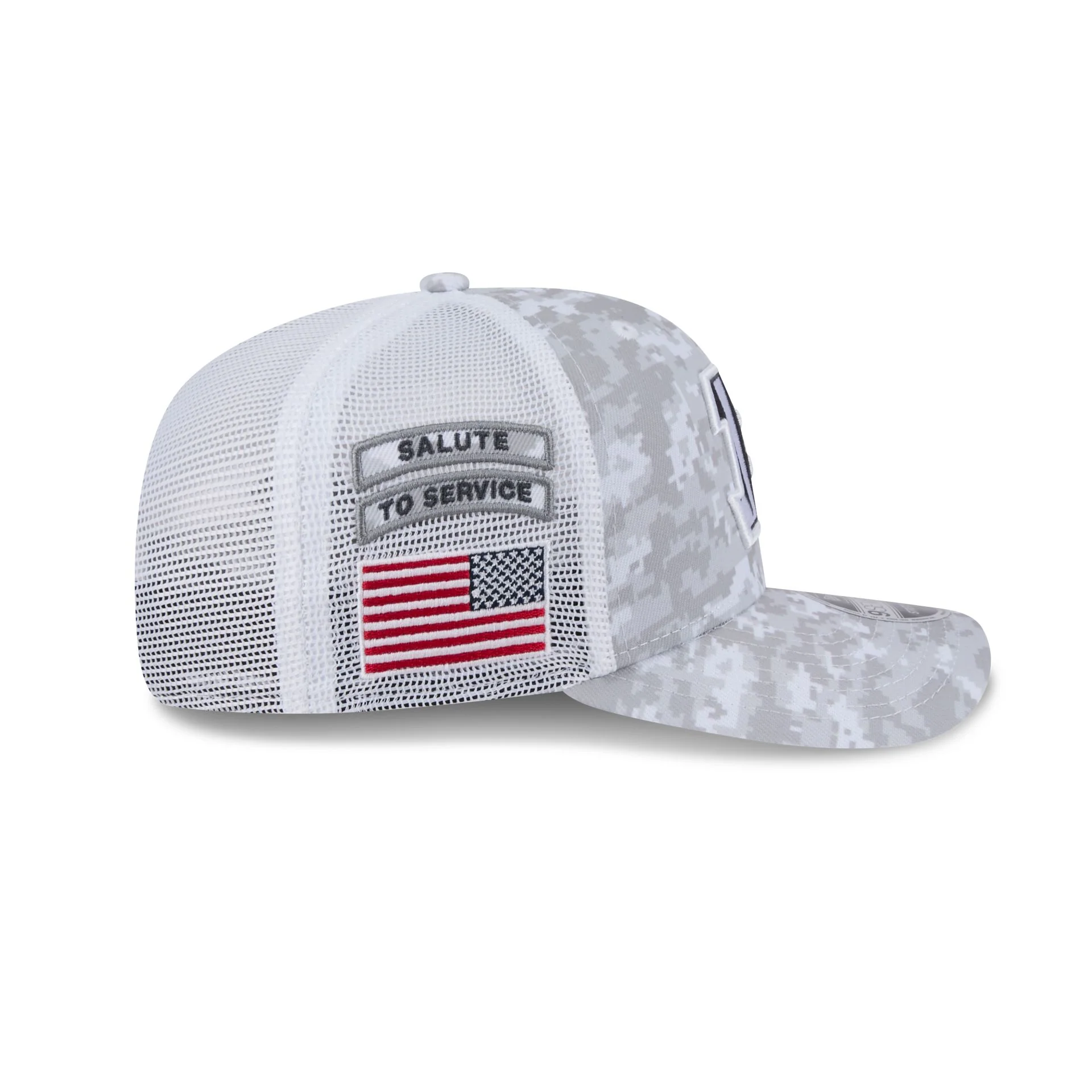 Cincinnati Bengals 2024 Salute to Service 9SEVENTY Trucker Hat