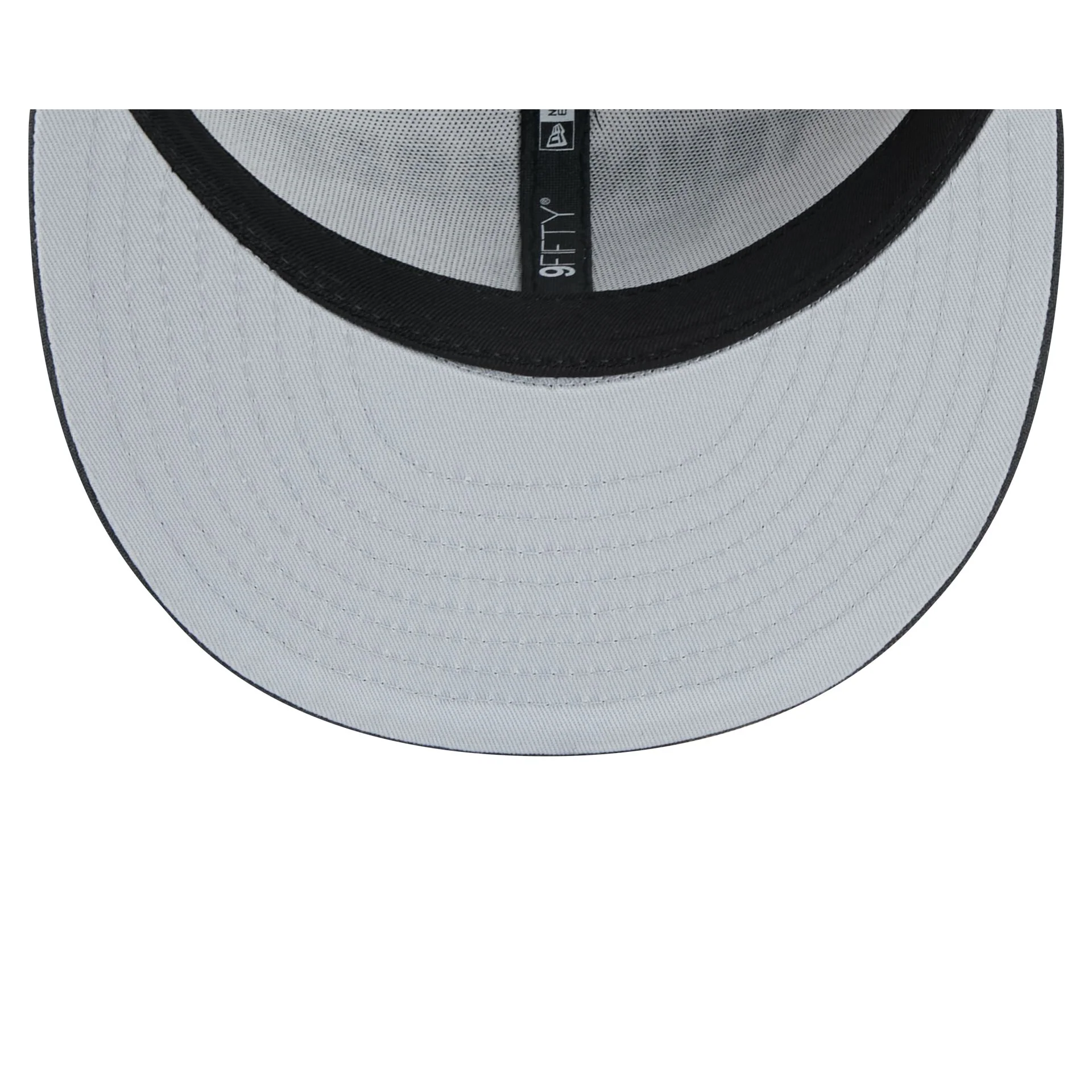 Tennessee Titans 2024 Salute to Service 9FIFTY Snapback Hat