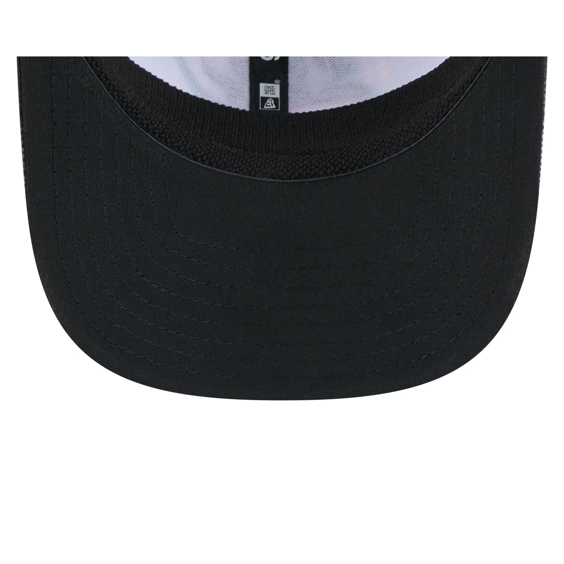 Tampa Bay Buccaneers 2024 Crucial Catch 9SEVENTY Trucker Hat