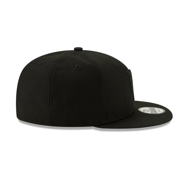 Chicago Bears Basic Black On Black 9FIFTY Snapback Hat