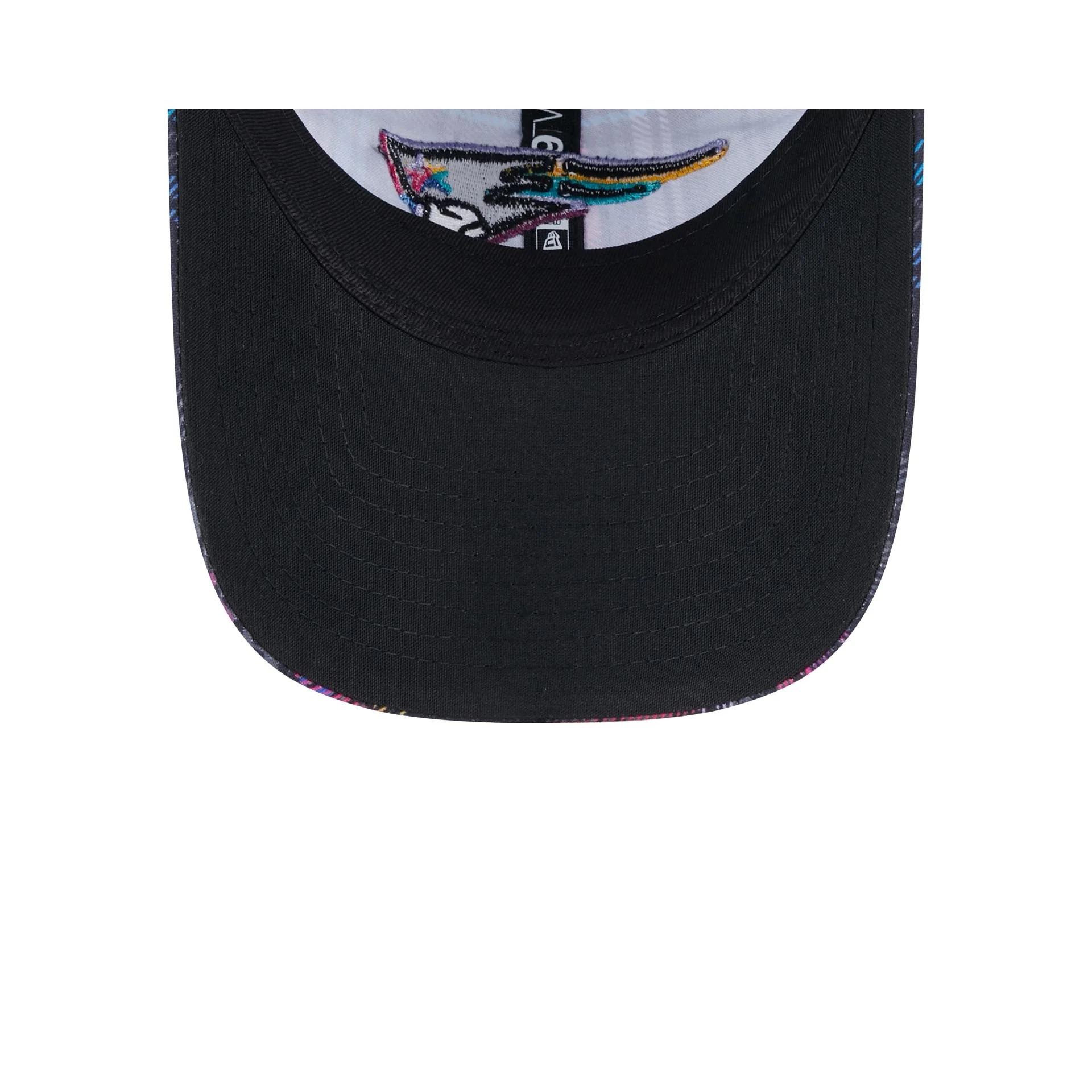 New England Patriots 2024 Crucial Catch Women's 9TWENTY Adjustable Hat