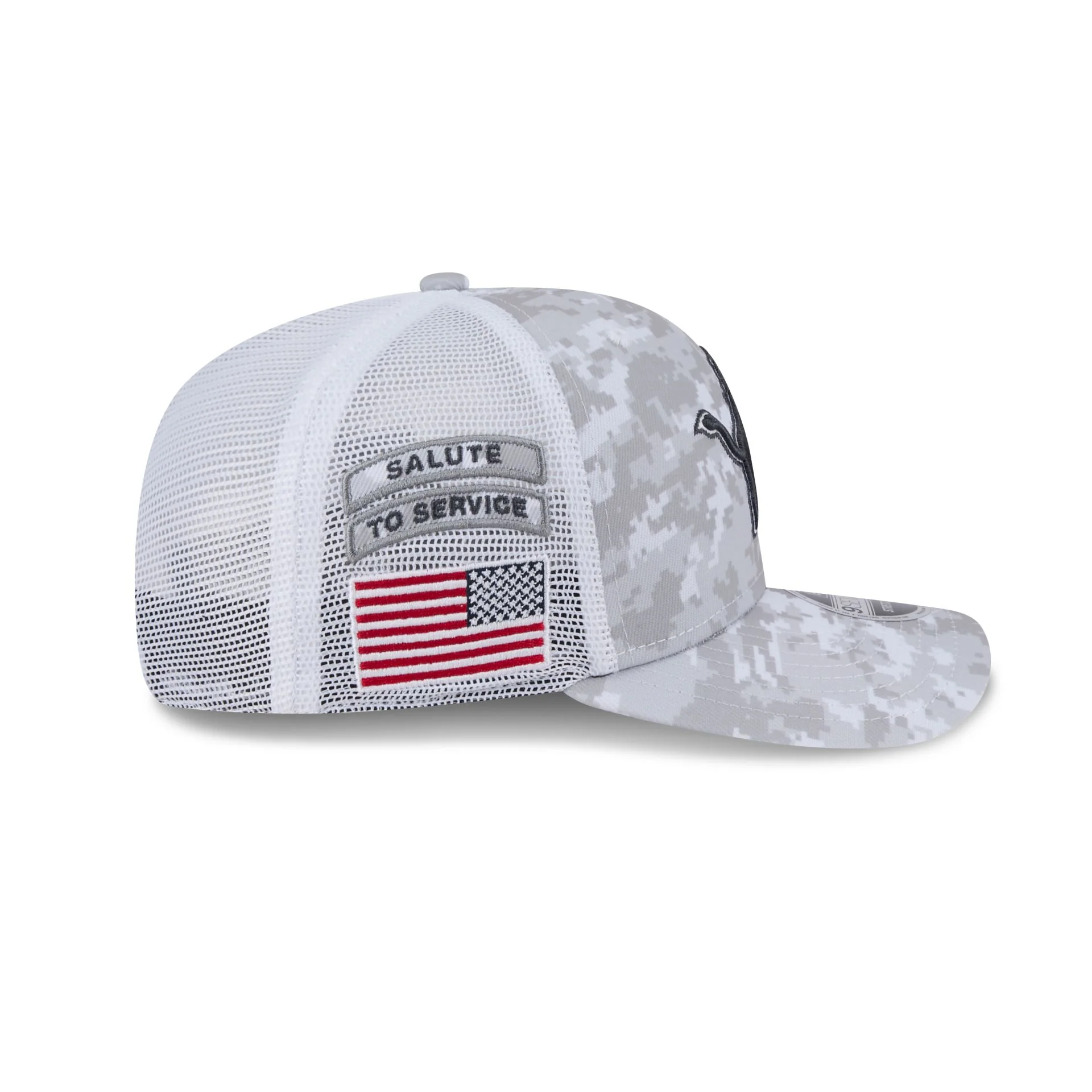 Detroit Lions 2024 Salute to Service 9SEVENTY Trucker Hat