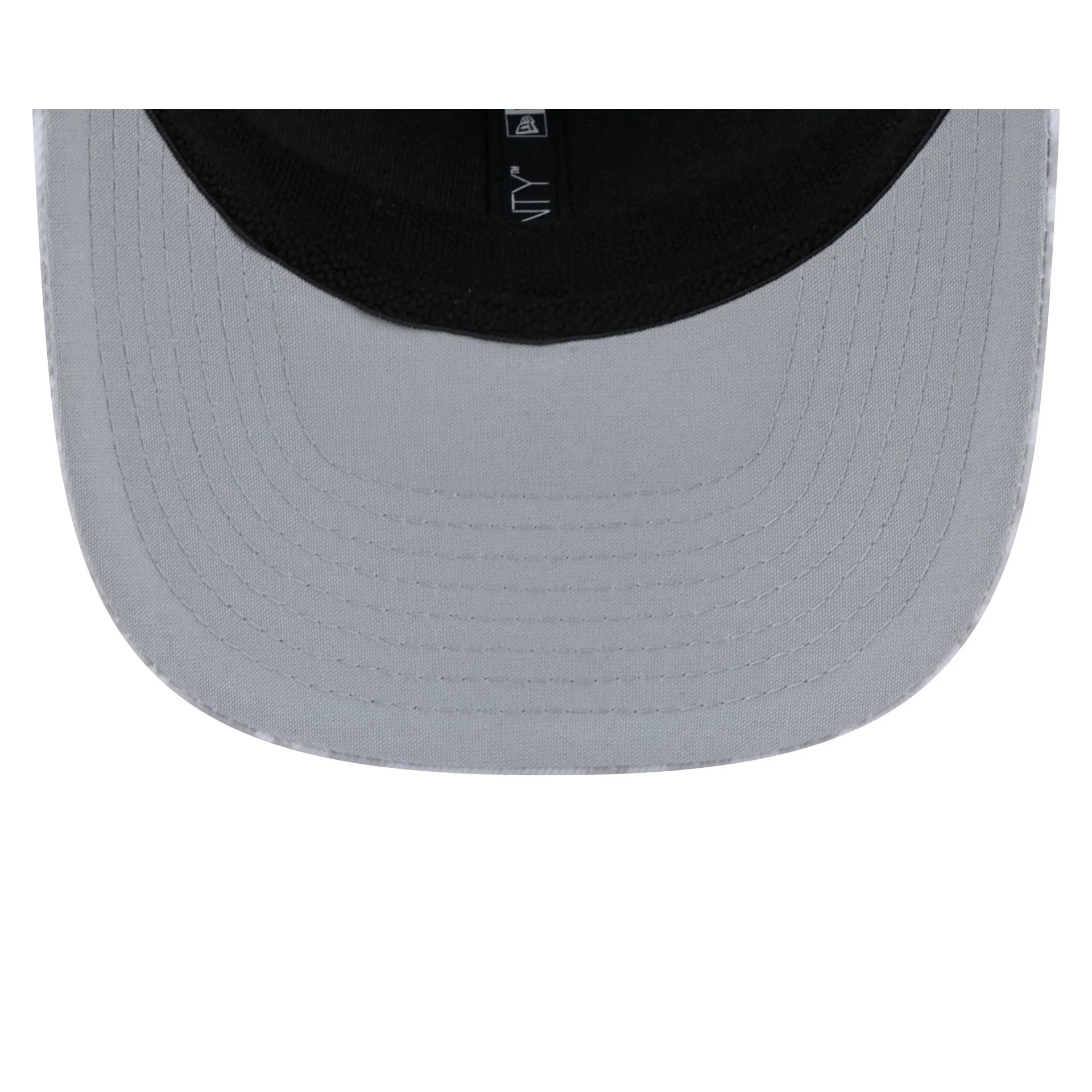 Washington Commanders 2024 Salute to Service 9SEVENTY Trucker Hat