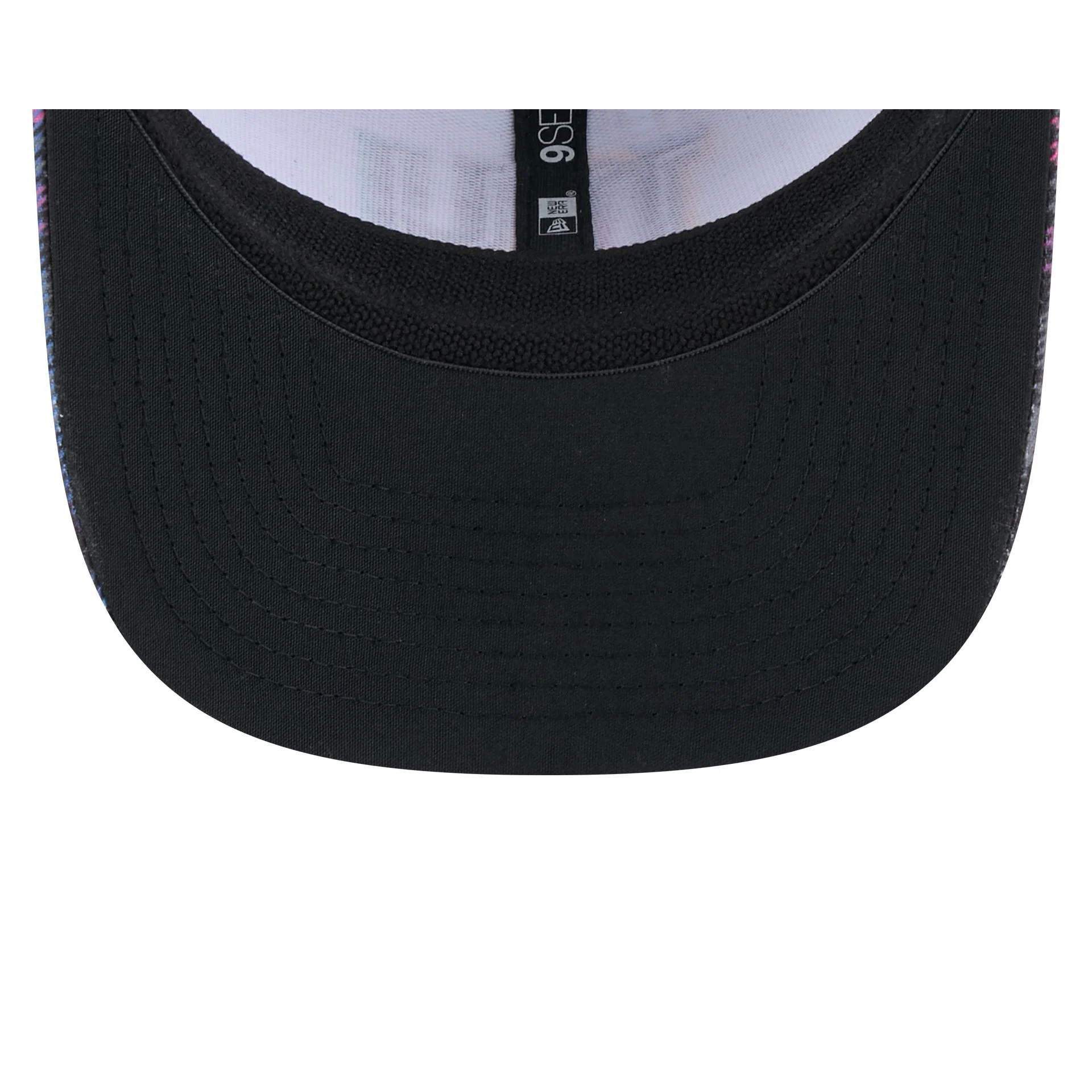 New York Giants 2024 Crucial Catch 9SEVENTY Trucker Hat