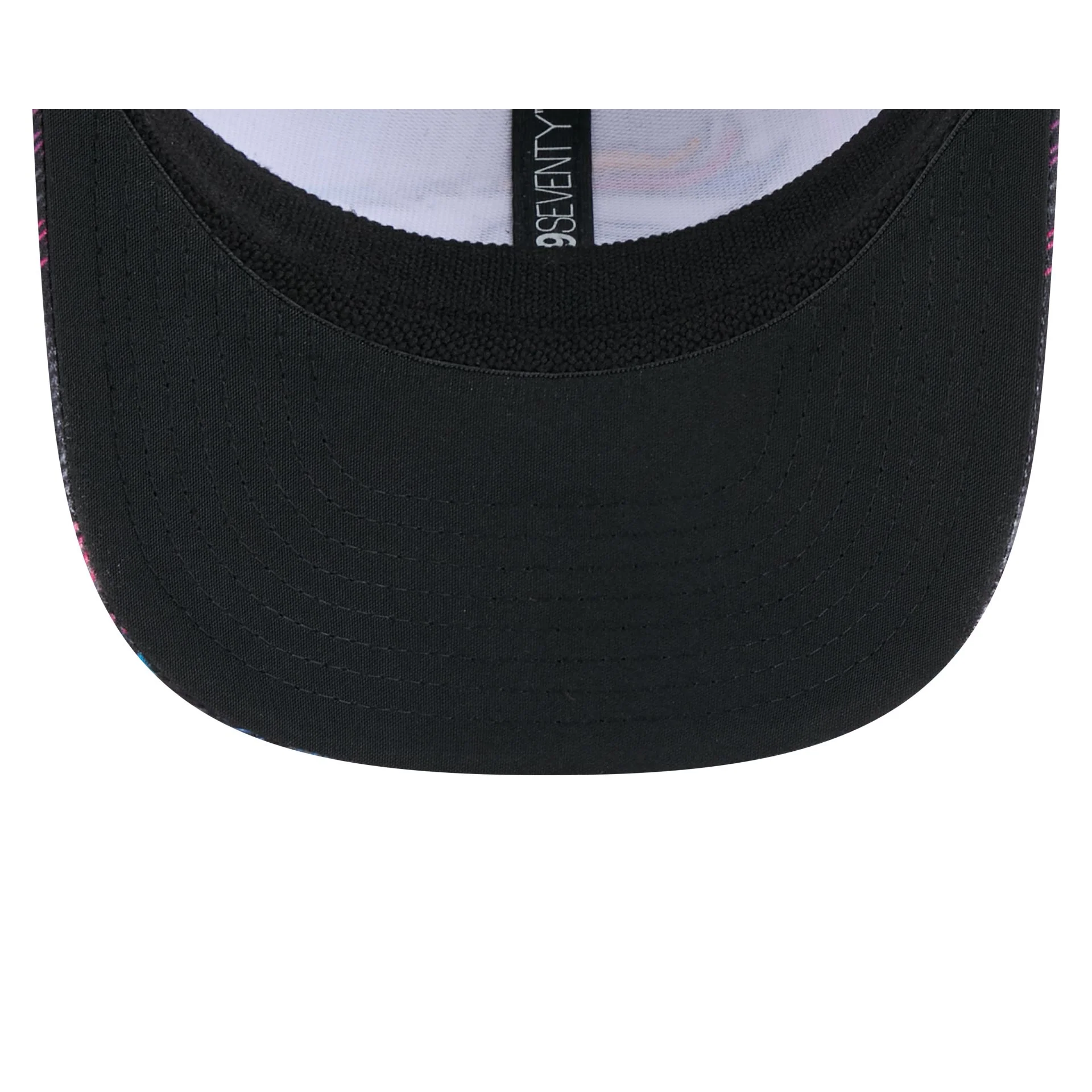 Denver Broncos 2024 Crucial Catch 9SEVENTY Trucker Hat