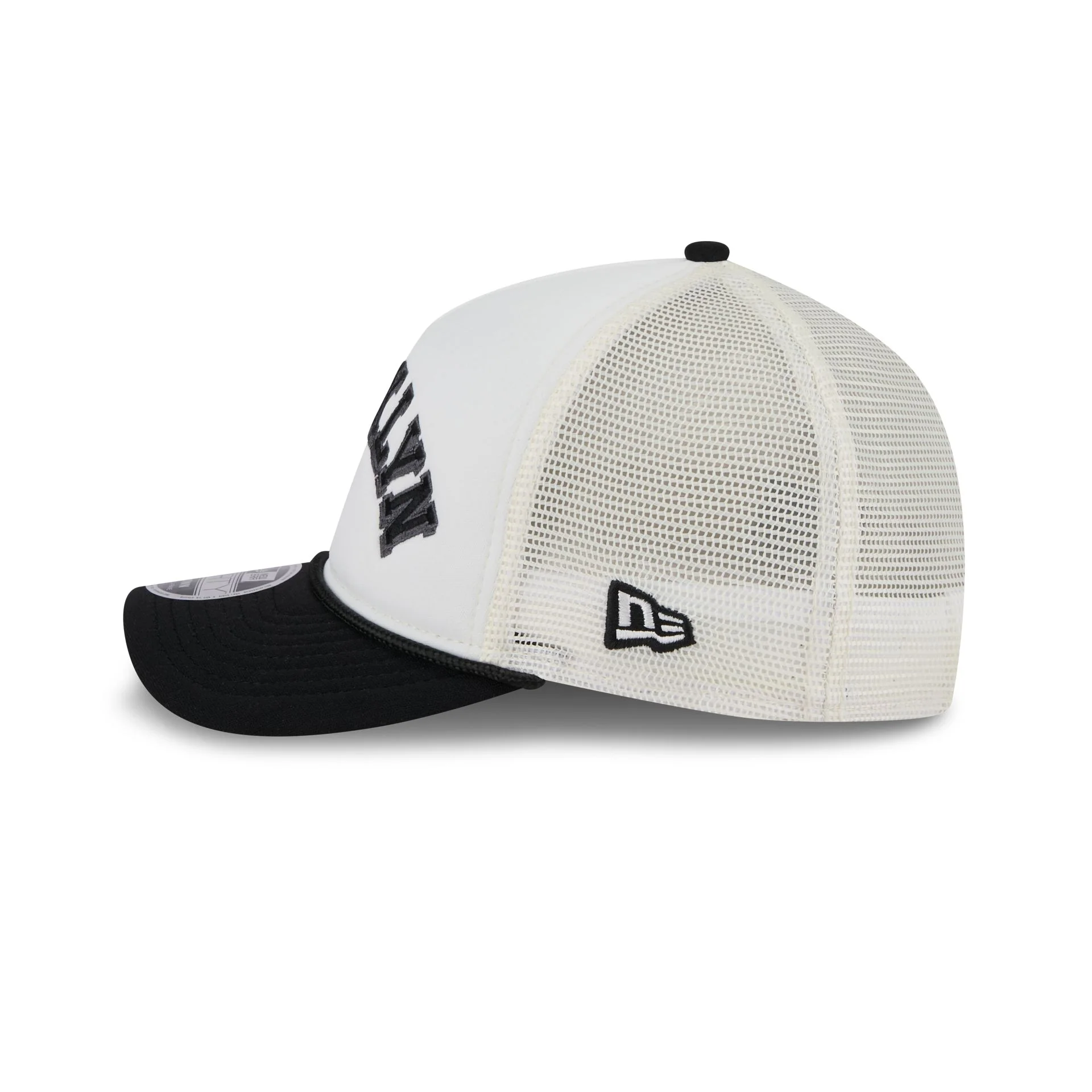 Brooklyn Nets Chrome Arch 9FORTY M-Crown A-Frame Trucker Hat