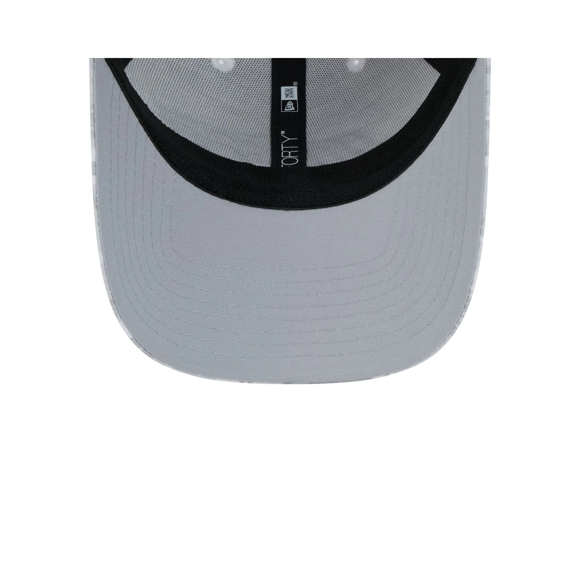 New York Jets 2024 Salute to Service 9FORTY Stretch-Snap Hat