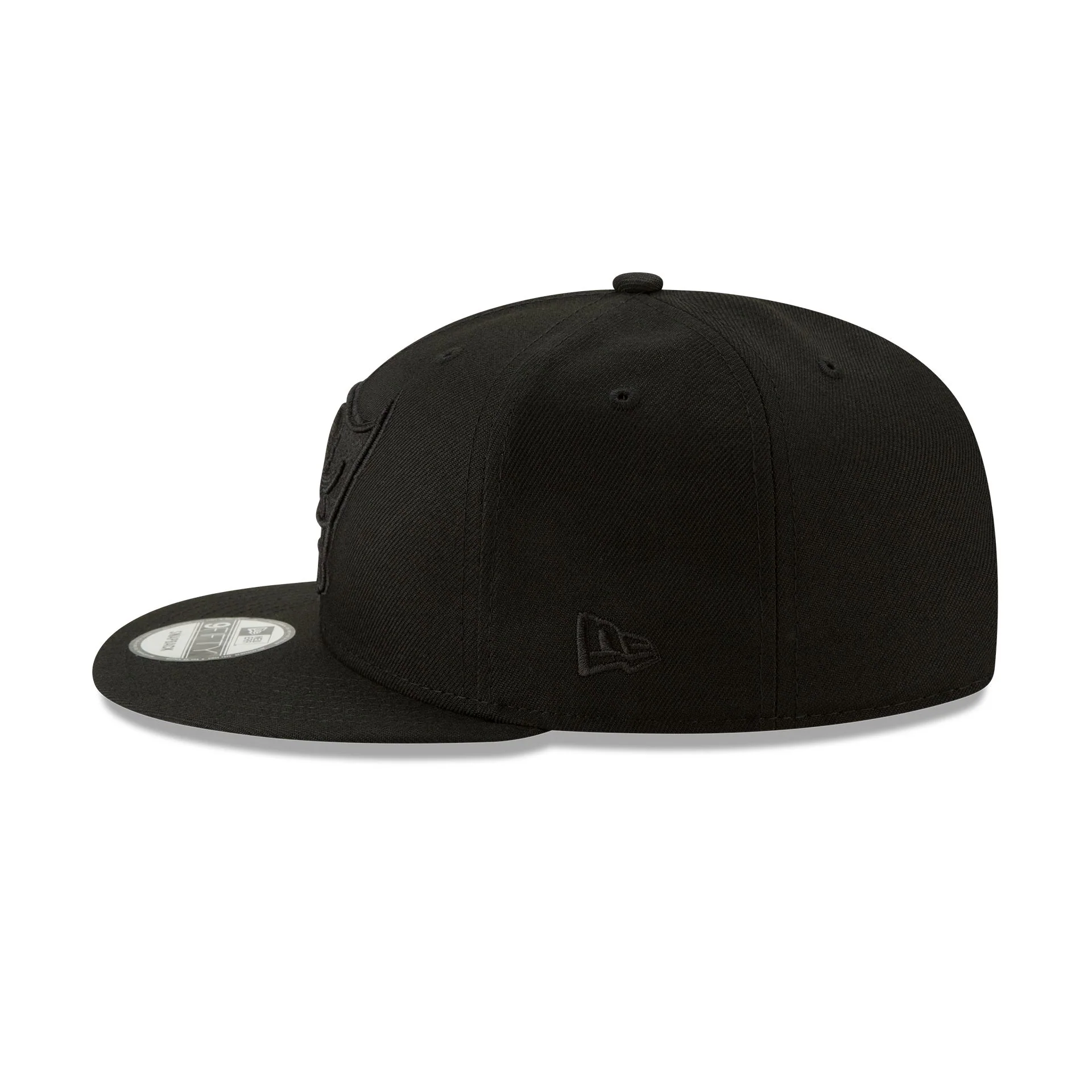Tampa Bay Buccaneers Basic Black on Black 9FIFTY Snapback