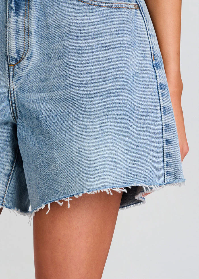 Sabrina Boyfriend Short