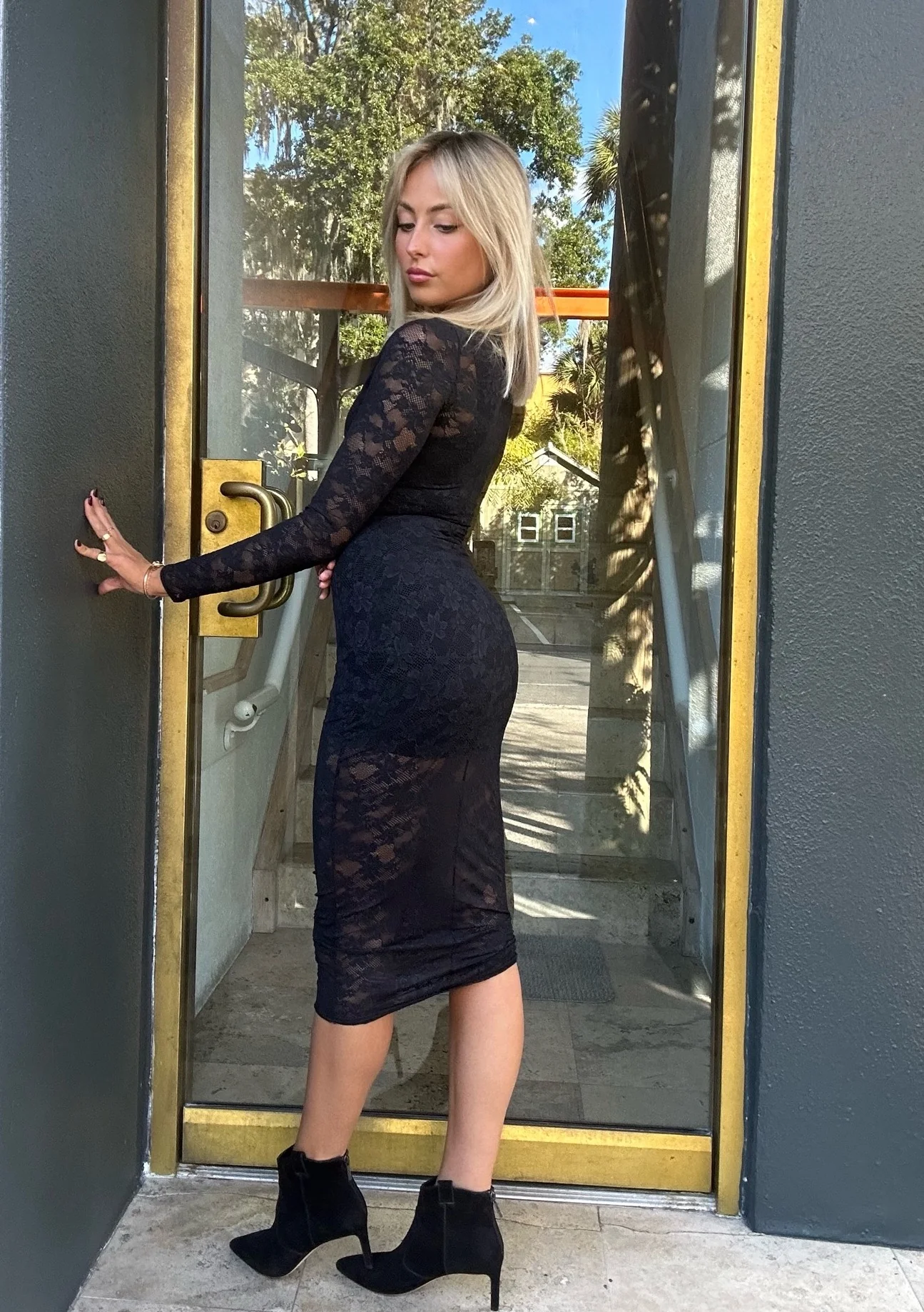 Le Stretch Multifit Lace Long Sleeve Dress