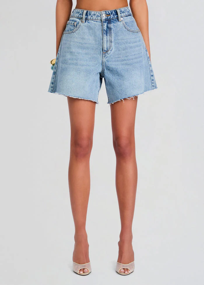 Sabrina Boyfriend Short