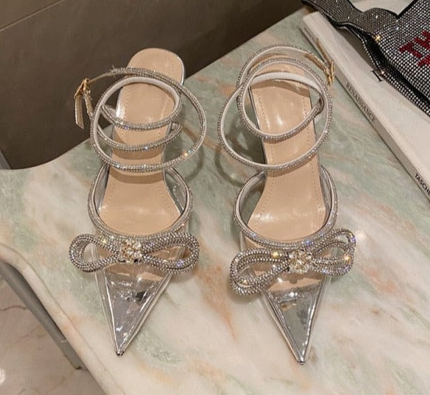 Butterfly-Knot Pointed Toe Pumps
