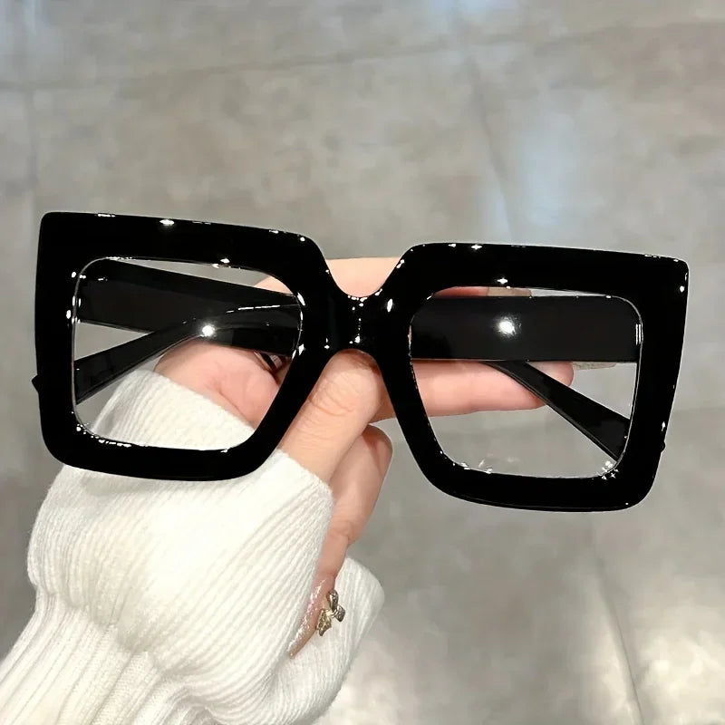 Icon Energy Oversized Square Sunglasses �C Bold, Blocky, and Unbothered