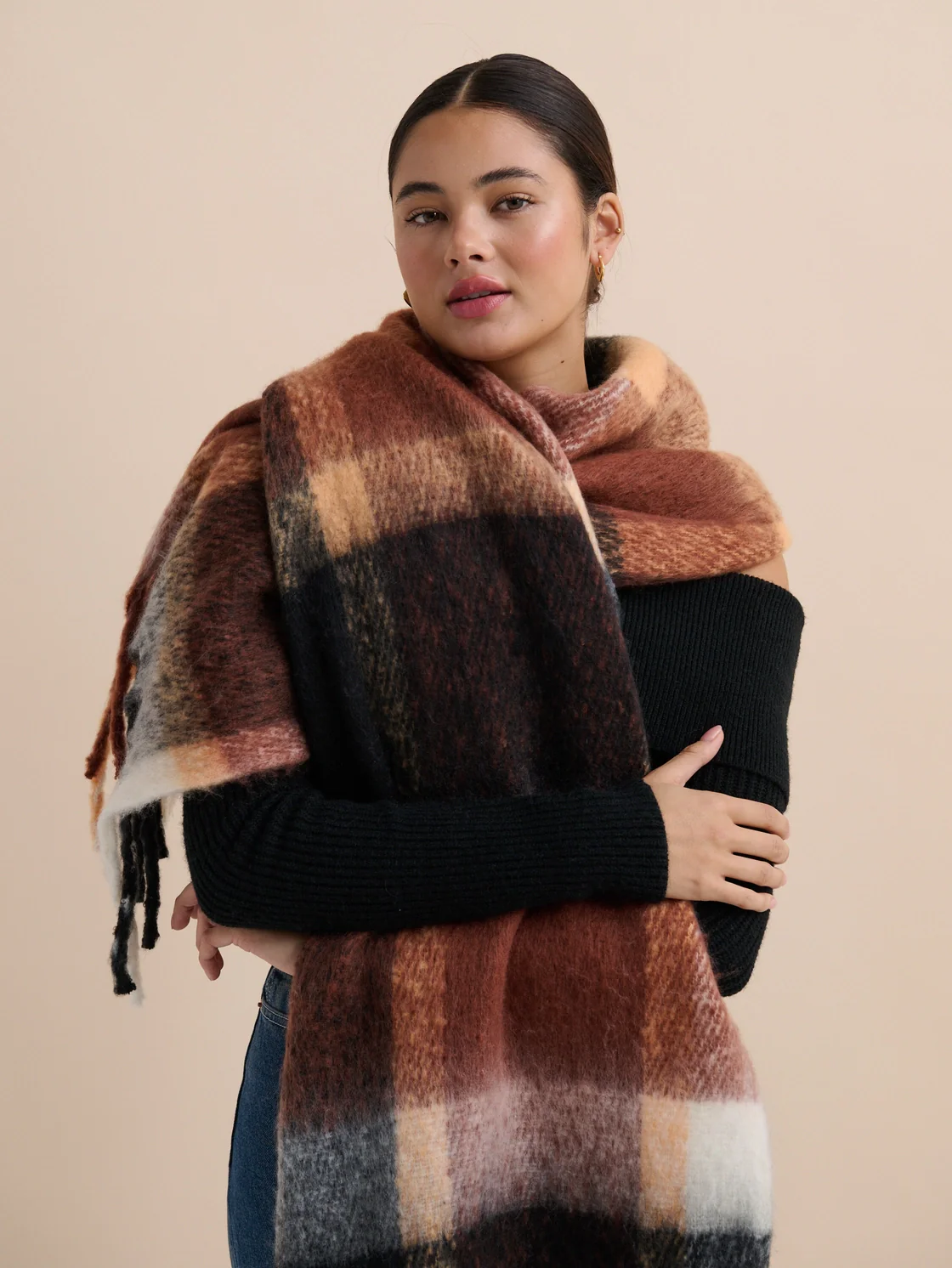 Crush Checkered Fluffy Scarf